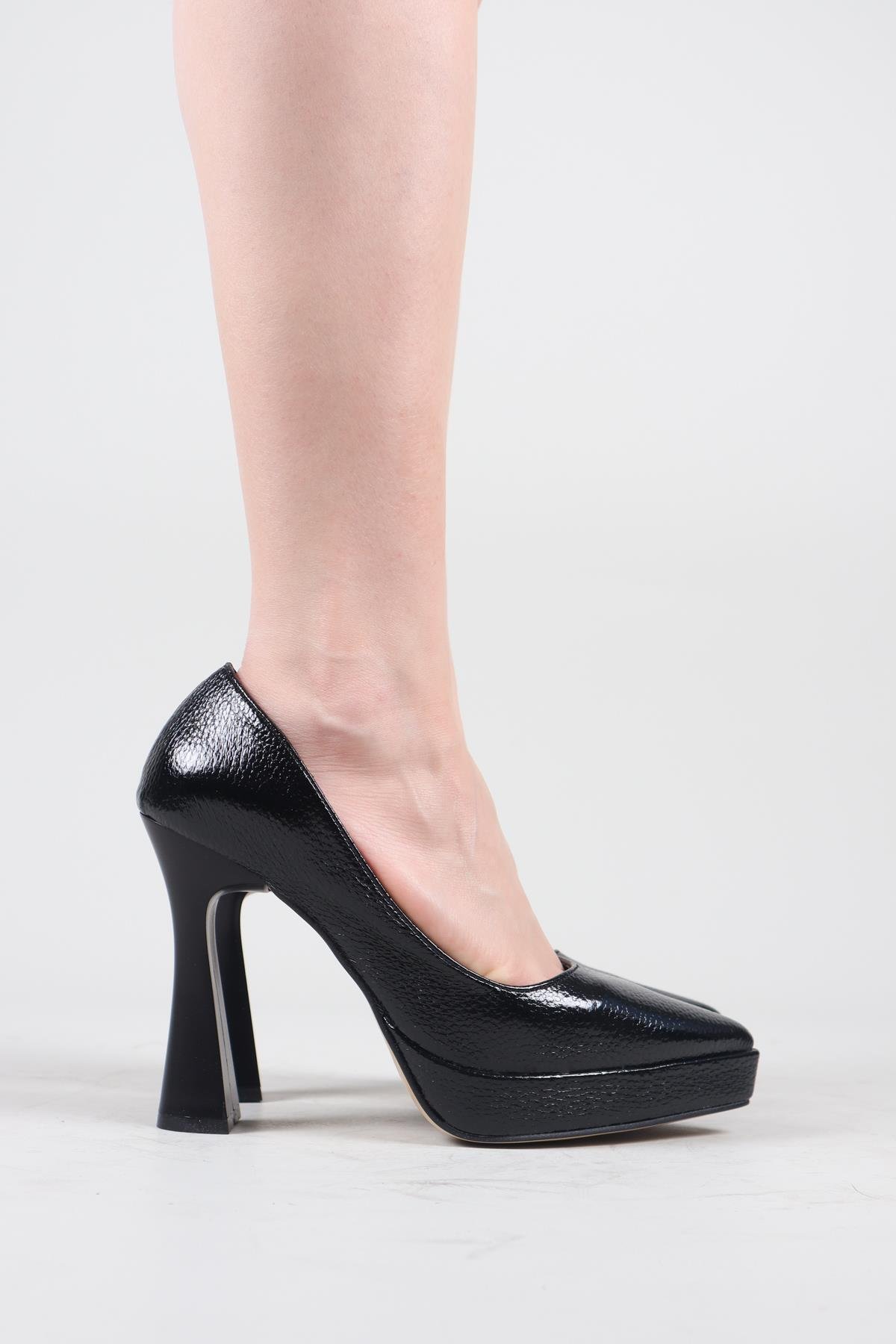ASH Platform Topuklu Arkası Kapalı Stiletto SİYAH
