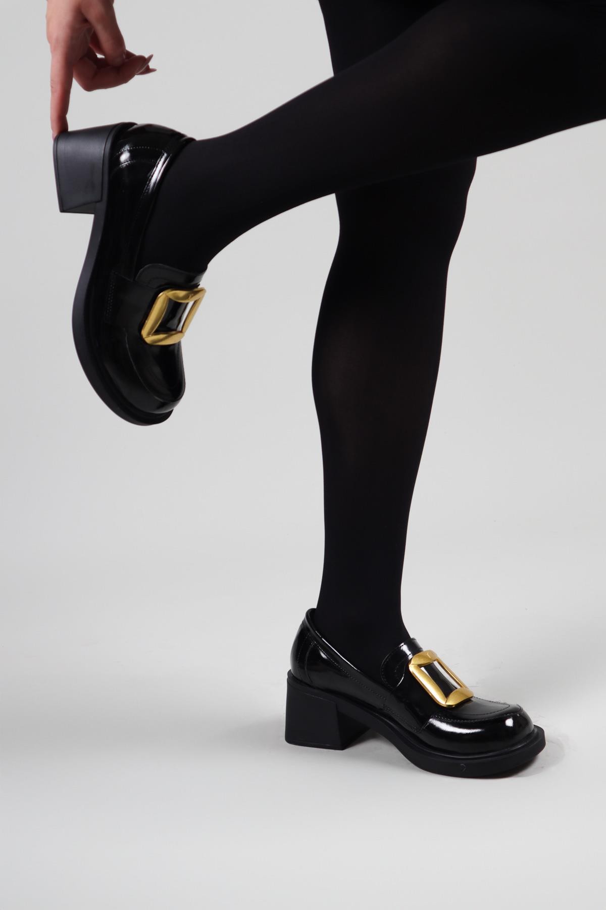 BEATRİZ Tokalı Rugan Topuklu Ayakkabı SİYAH