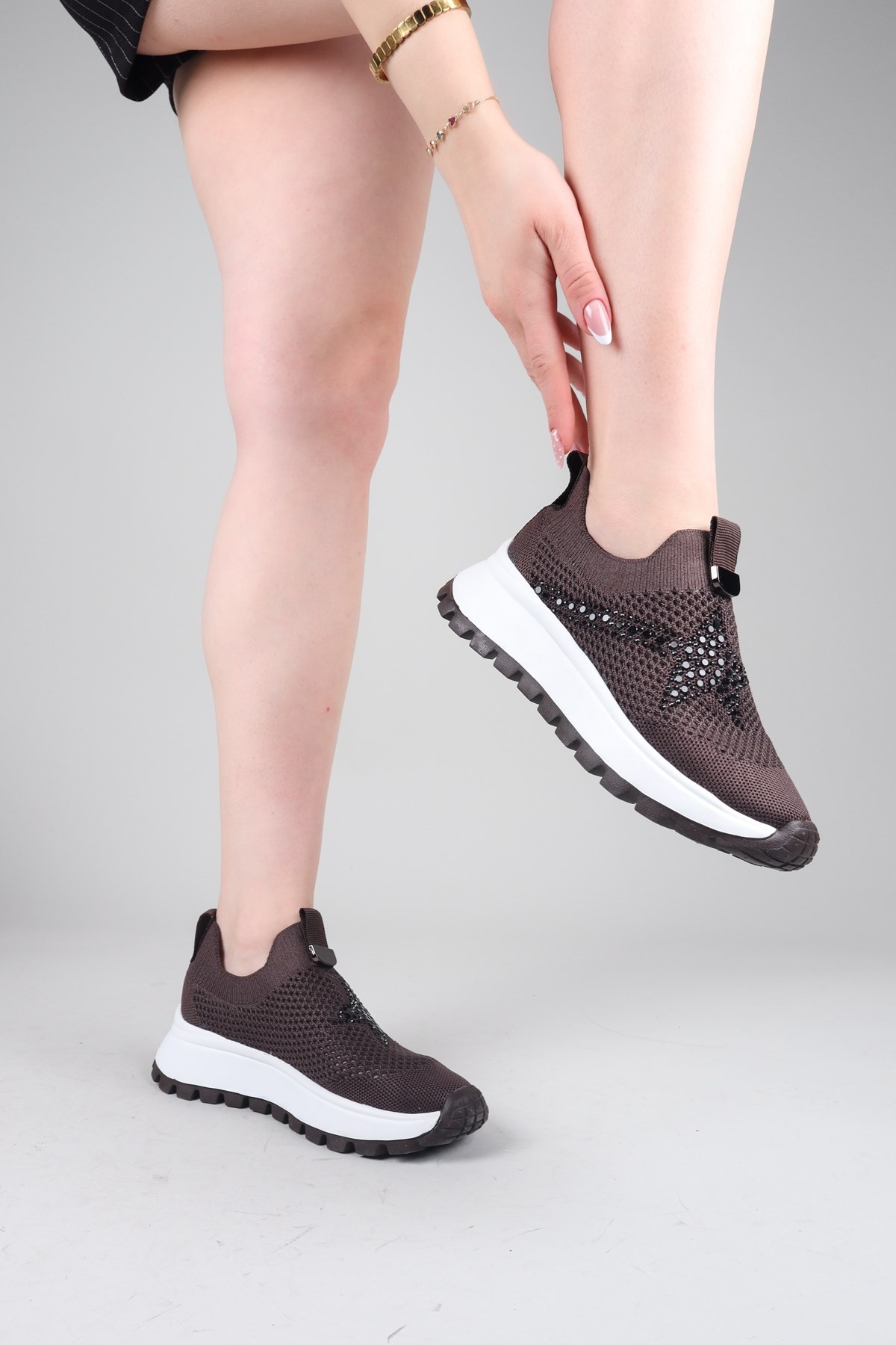 CAMİRİ Taş Aksesuarlı Triko Bağcıksız Sneakers KAHVERENGİ
