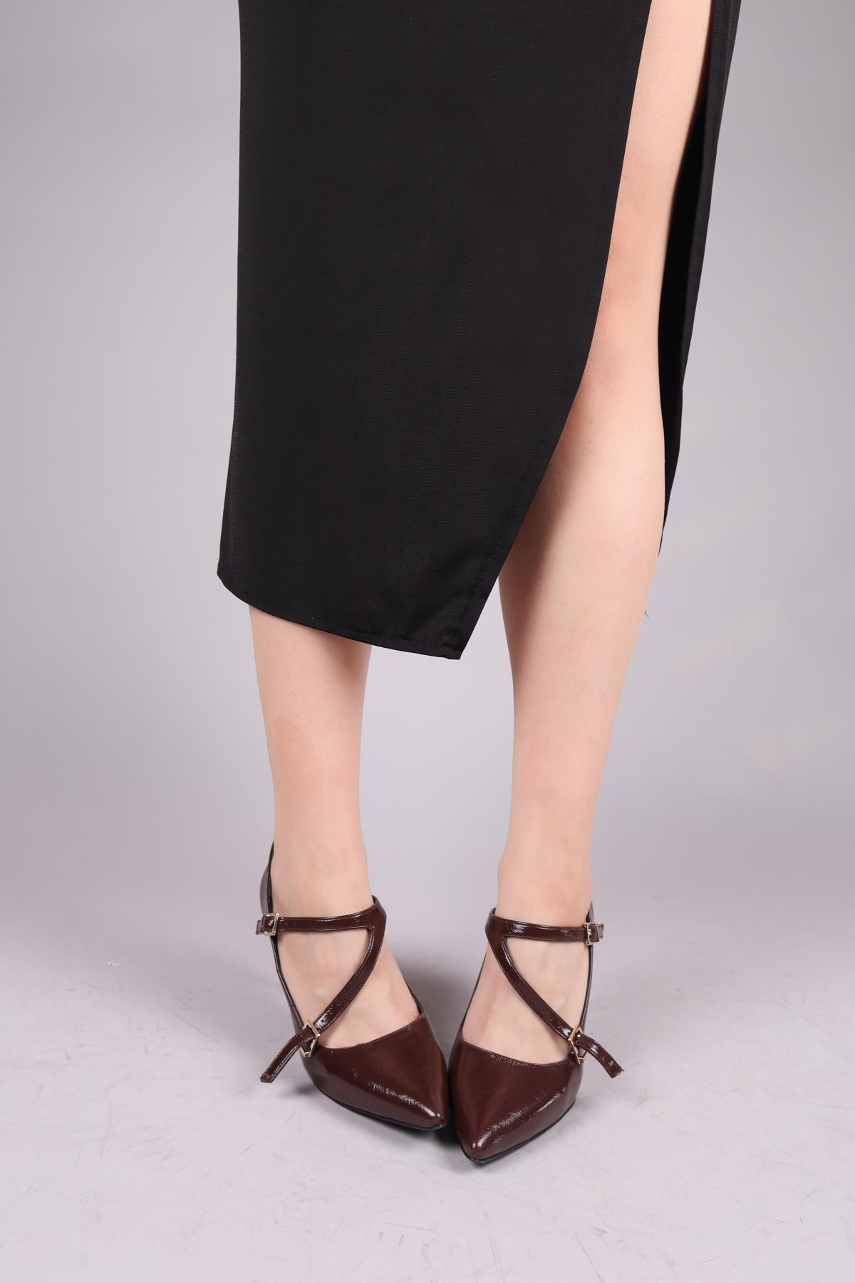 CHERAW V Bantlı Stiletto KAHVERENGİ