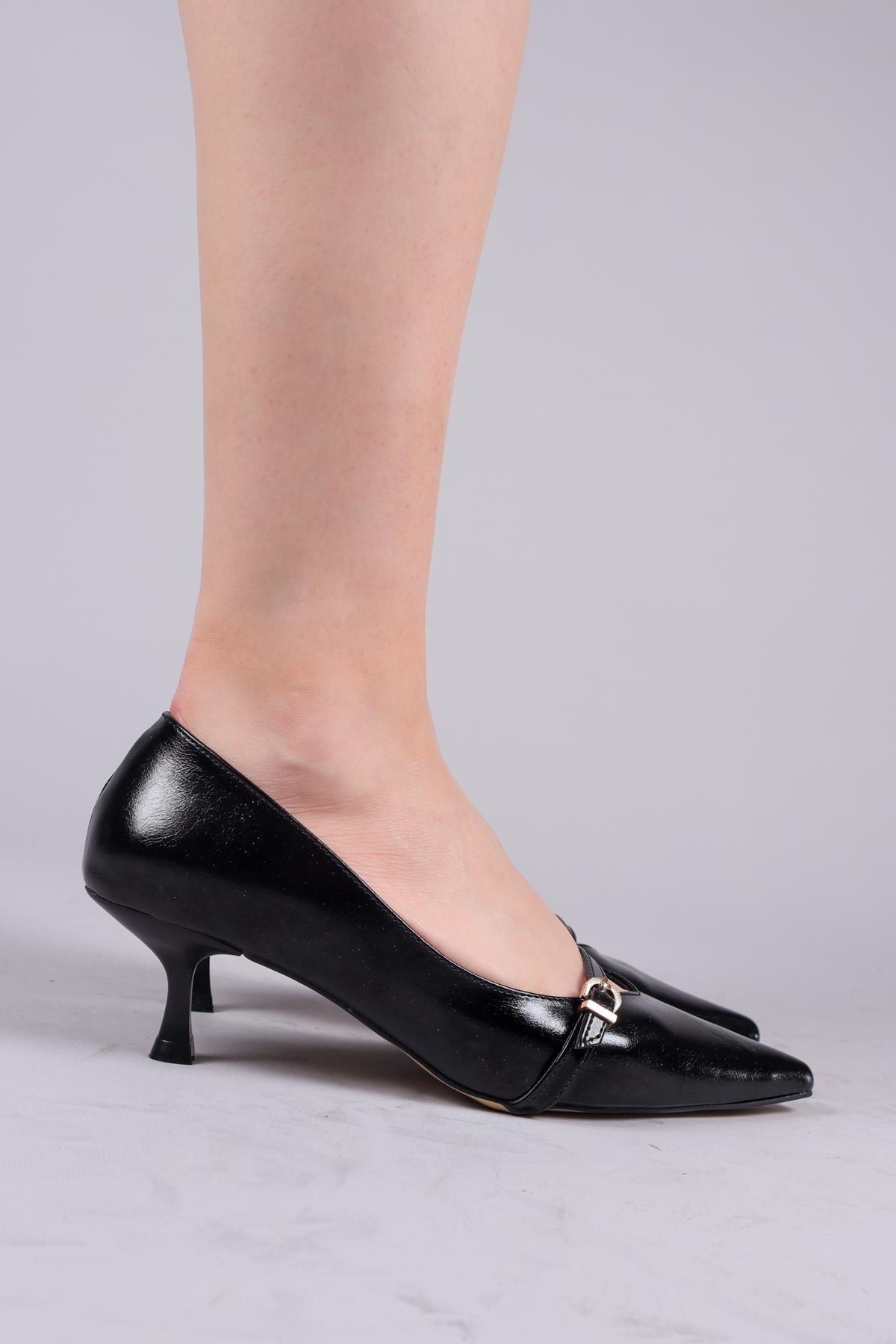 CORTEZ V Dekolteli Biyeli Stiletto SİYAH