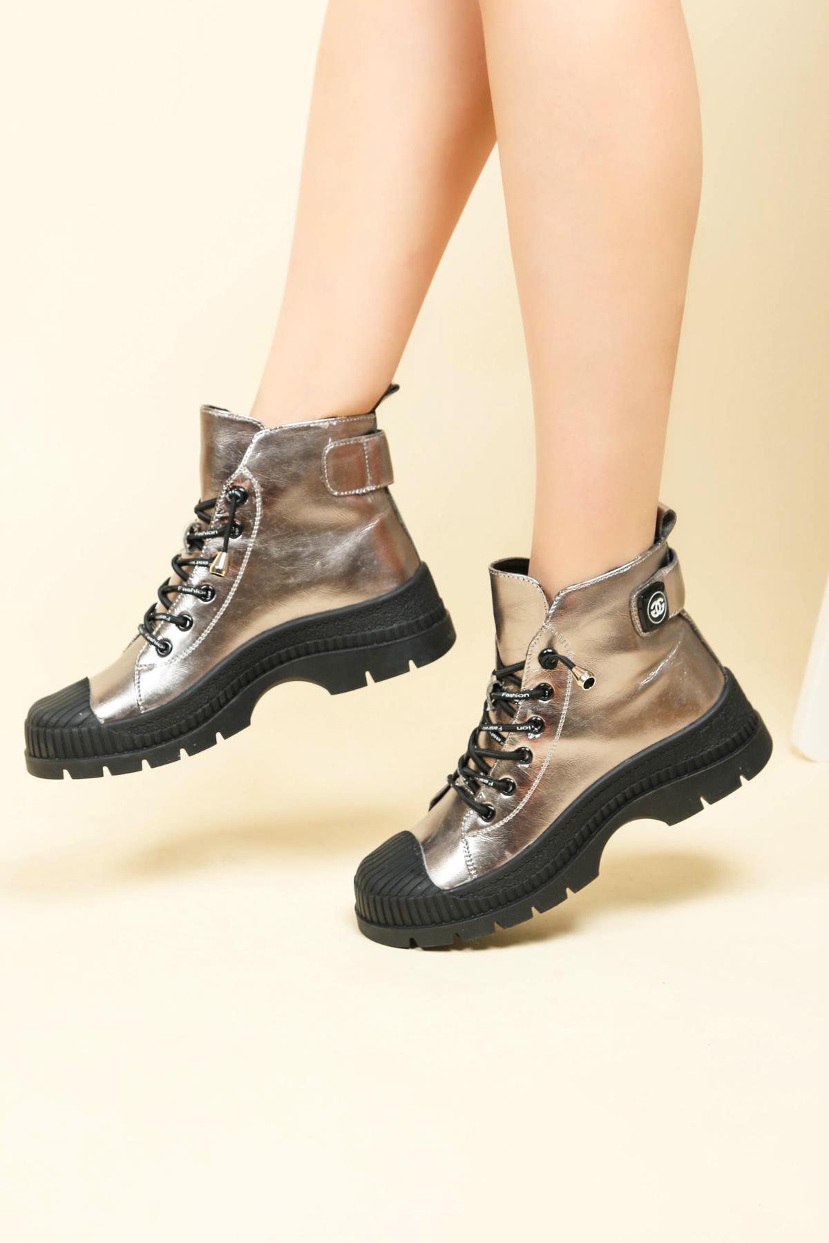 GUJA Lastik Bağcıklı Bot METALİK GRİ