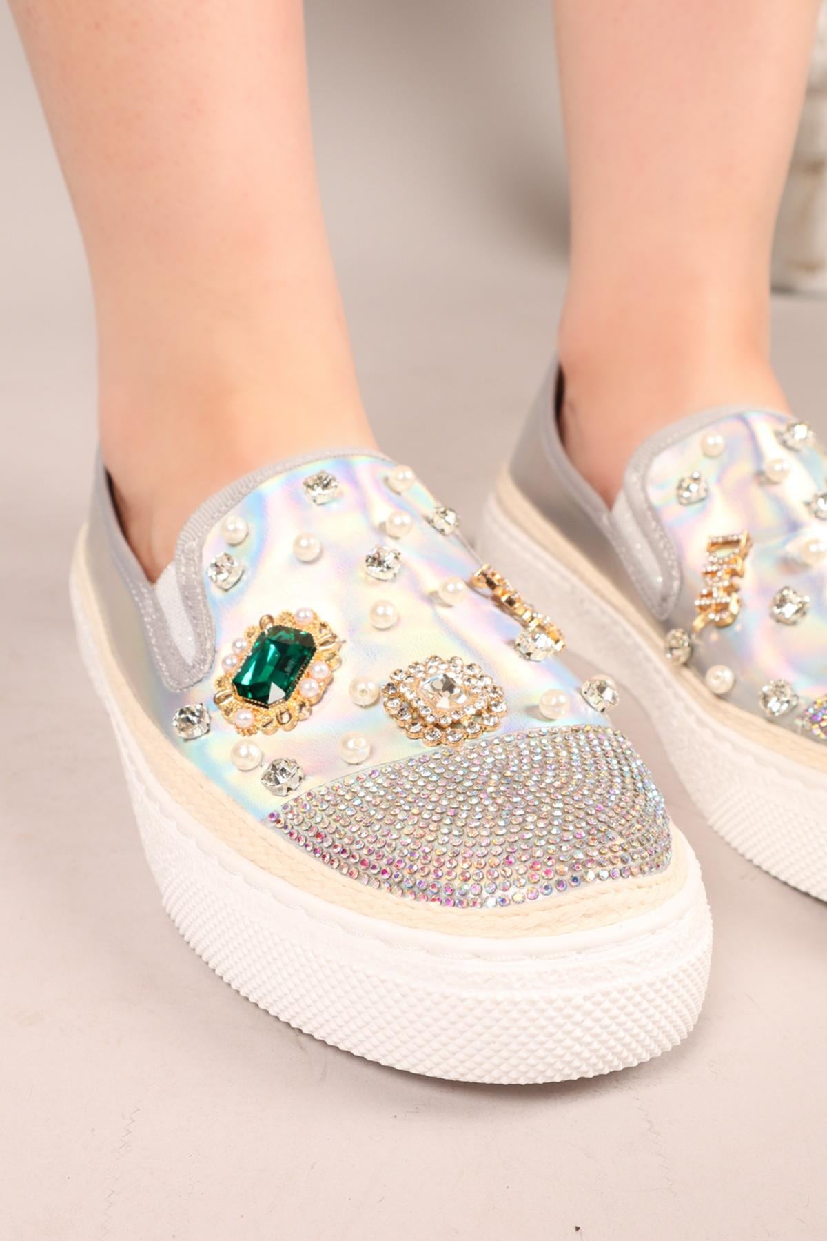 GUMMİ Taş ve İncili Sneakers GÜMÜŞ