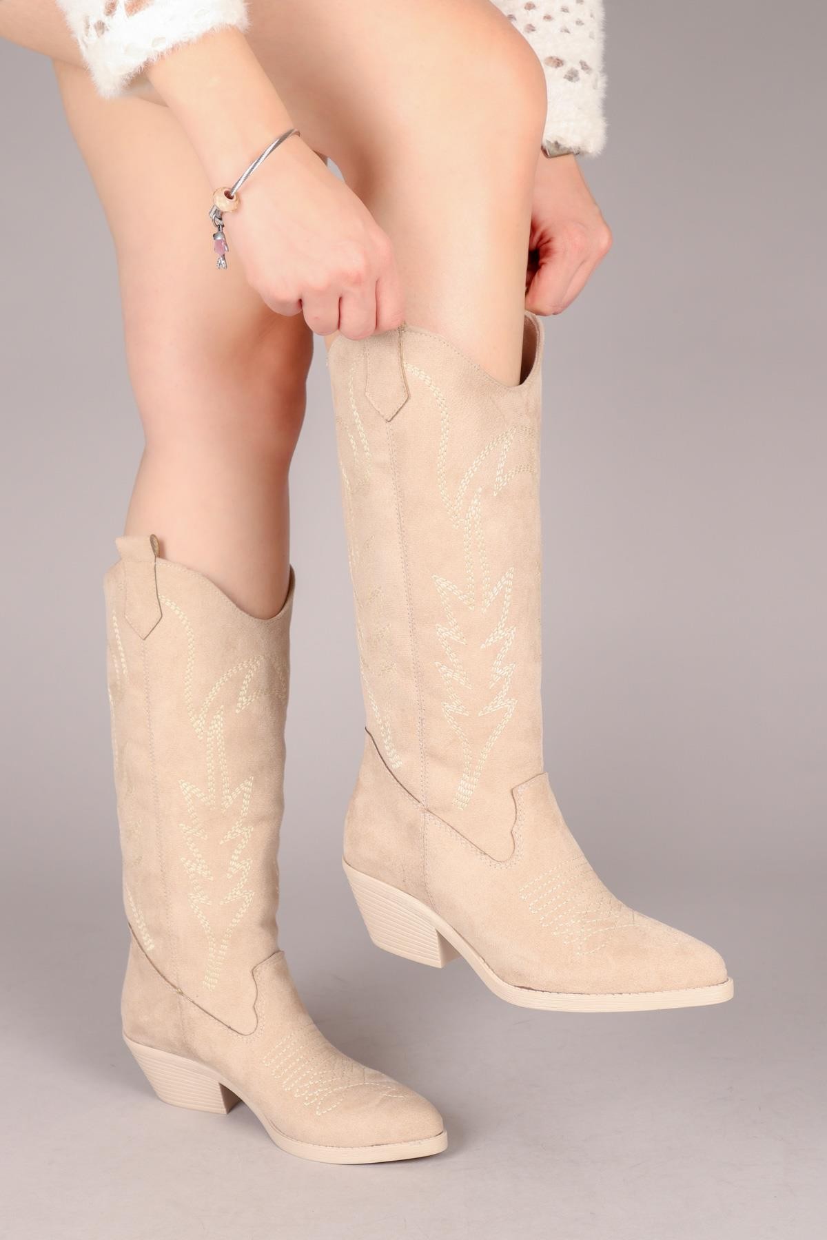 INKERI Nakışlı Süet Çizme TEN