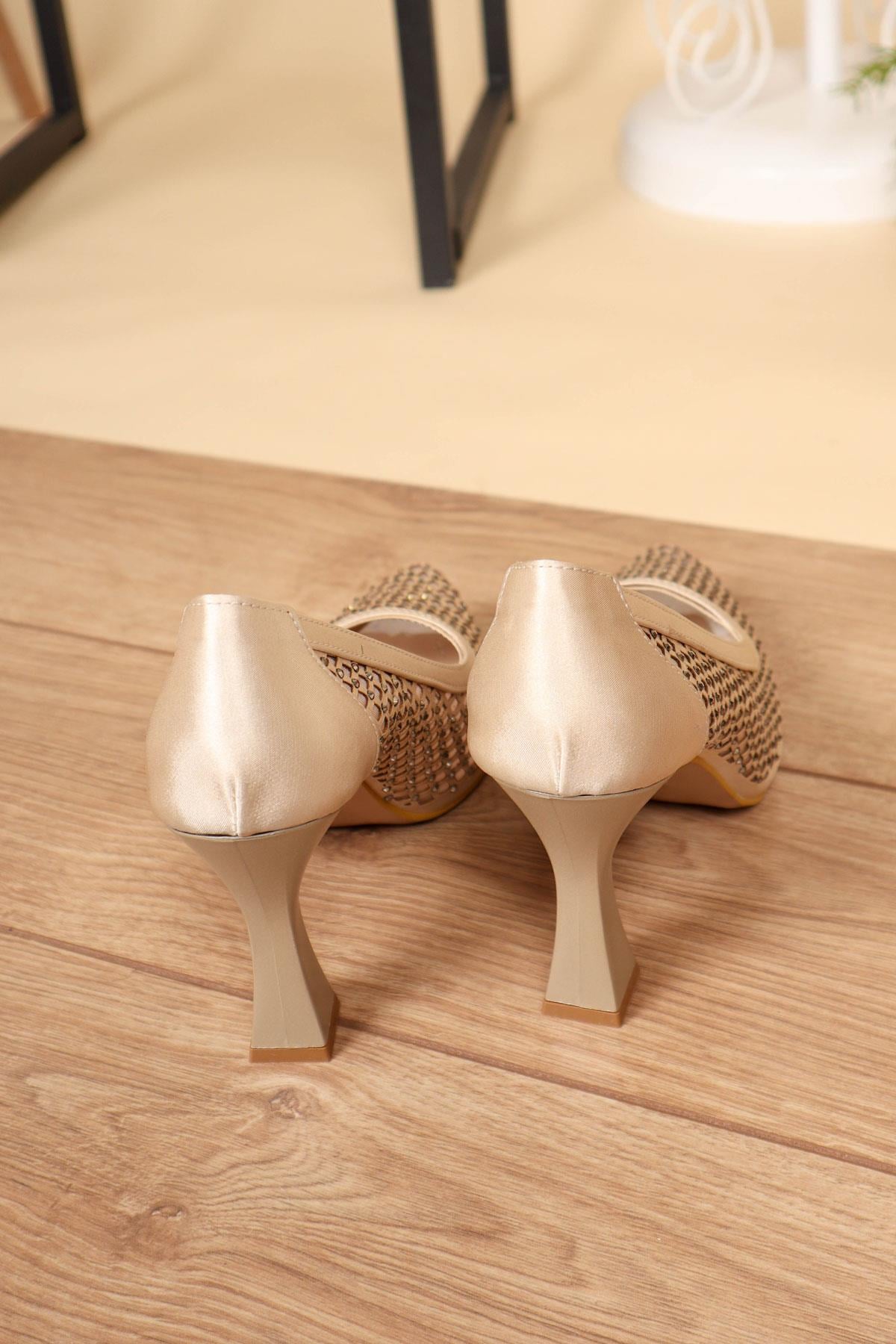 Lazer Detaylı Taşlı Saten Stiletto TEN