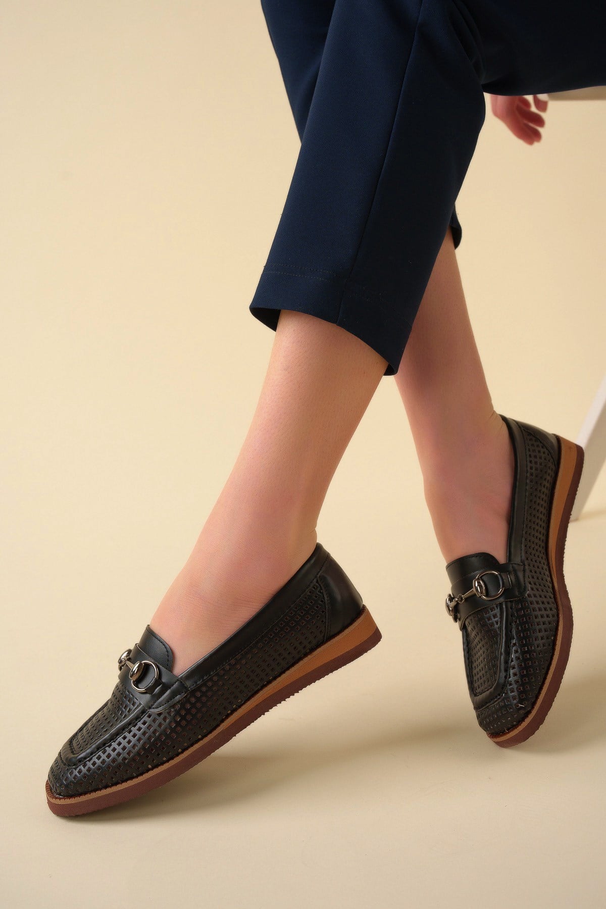 Lazerli Tokalı Loafer SİYAH