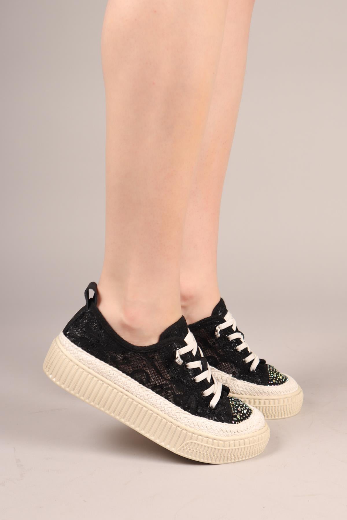 LUXORA  Lastik Bağcıklı Dantel Sneakers SİYAH
