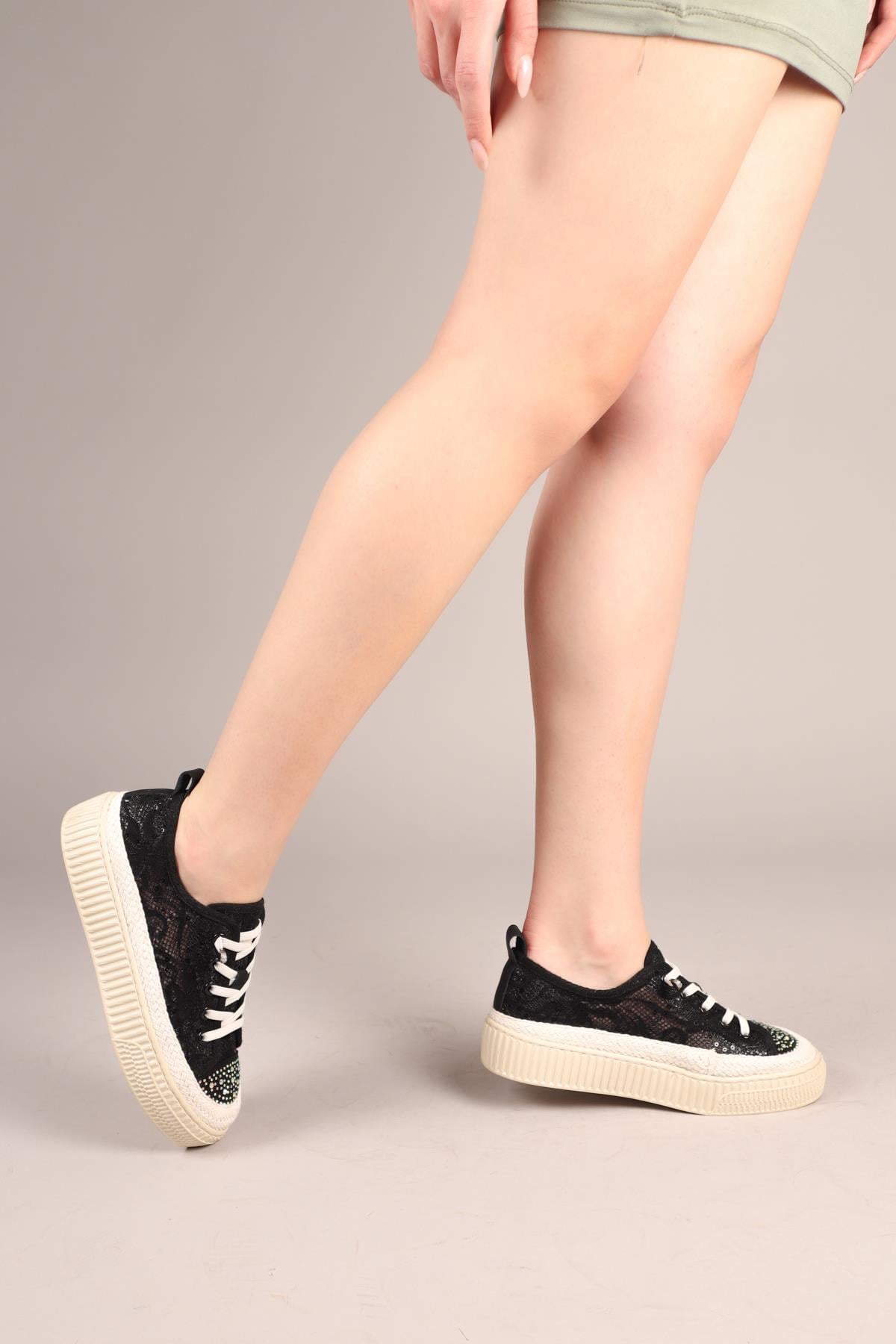 LUXORA  Lastik Bağcıklı Dantel Sneakers SİYAH