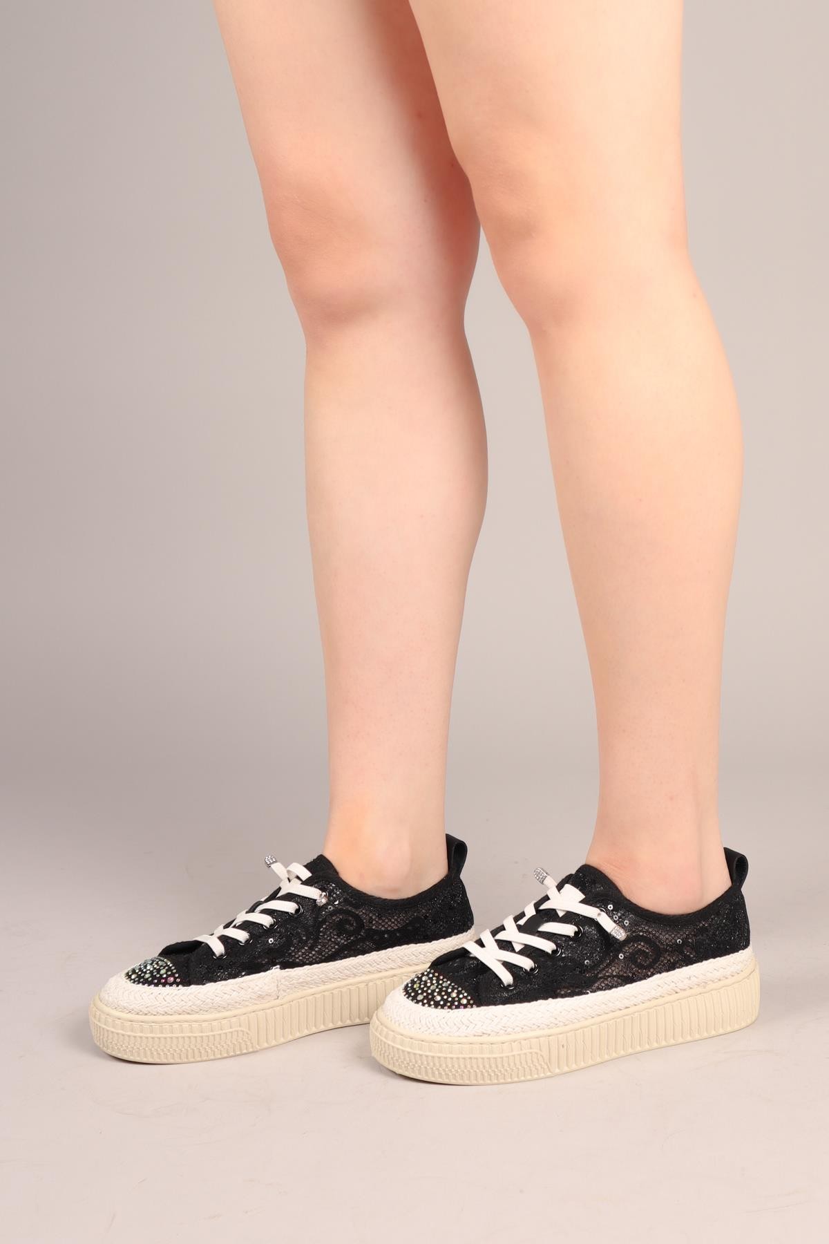 LUXORA  Lastik Bağcıklı Dantel Sneakers SİYAH