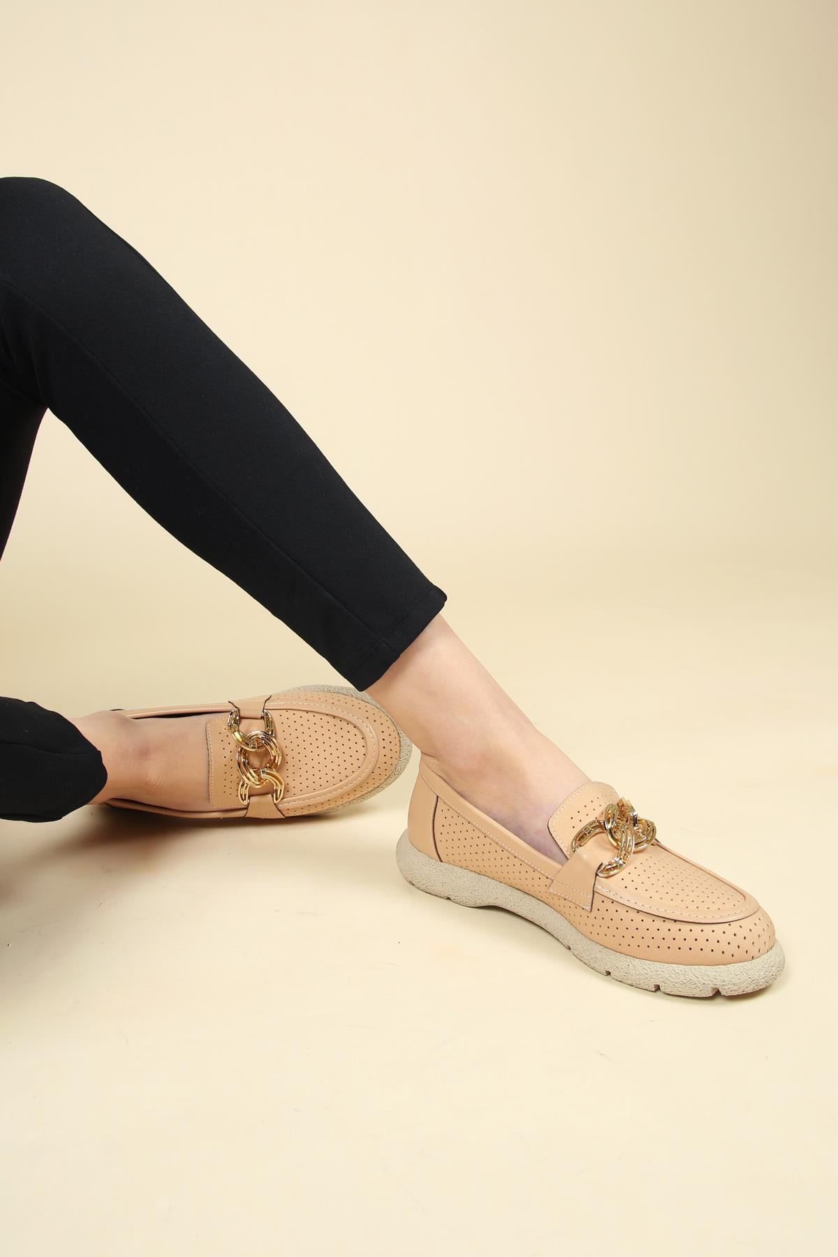 Metal Halkalı Delikli Loafer NUT