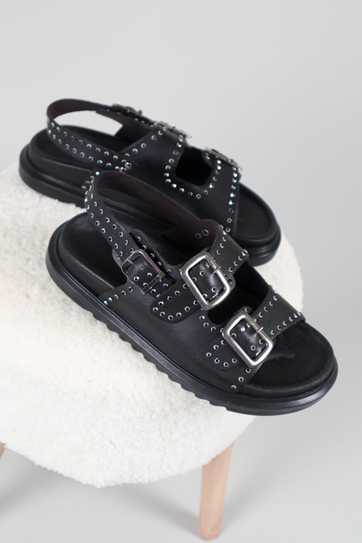 Mila Taşlı Çift Tokalı Arkadan Bağlamalı Sandalet SİYAH