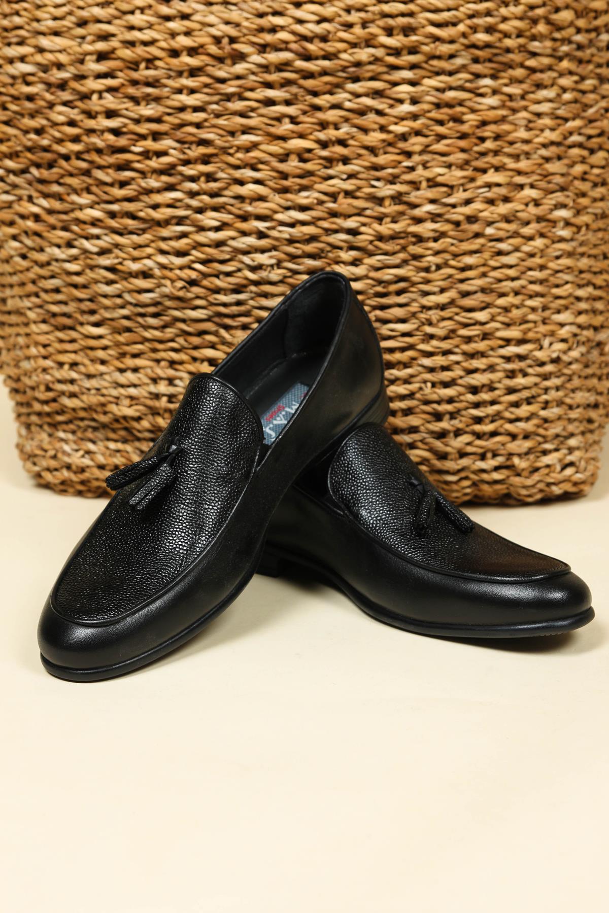 Püskül Detaylı Erkek Ayakkabı SİYAH