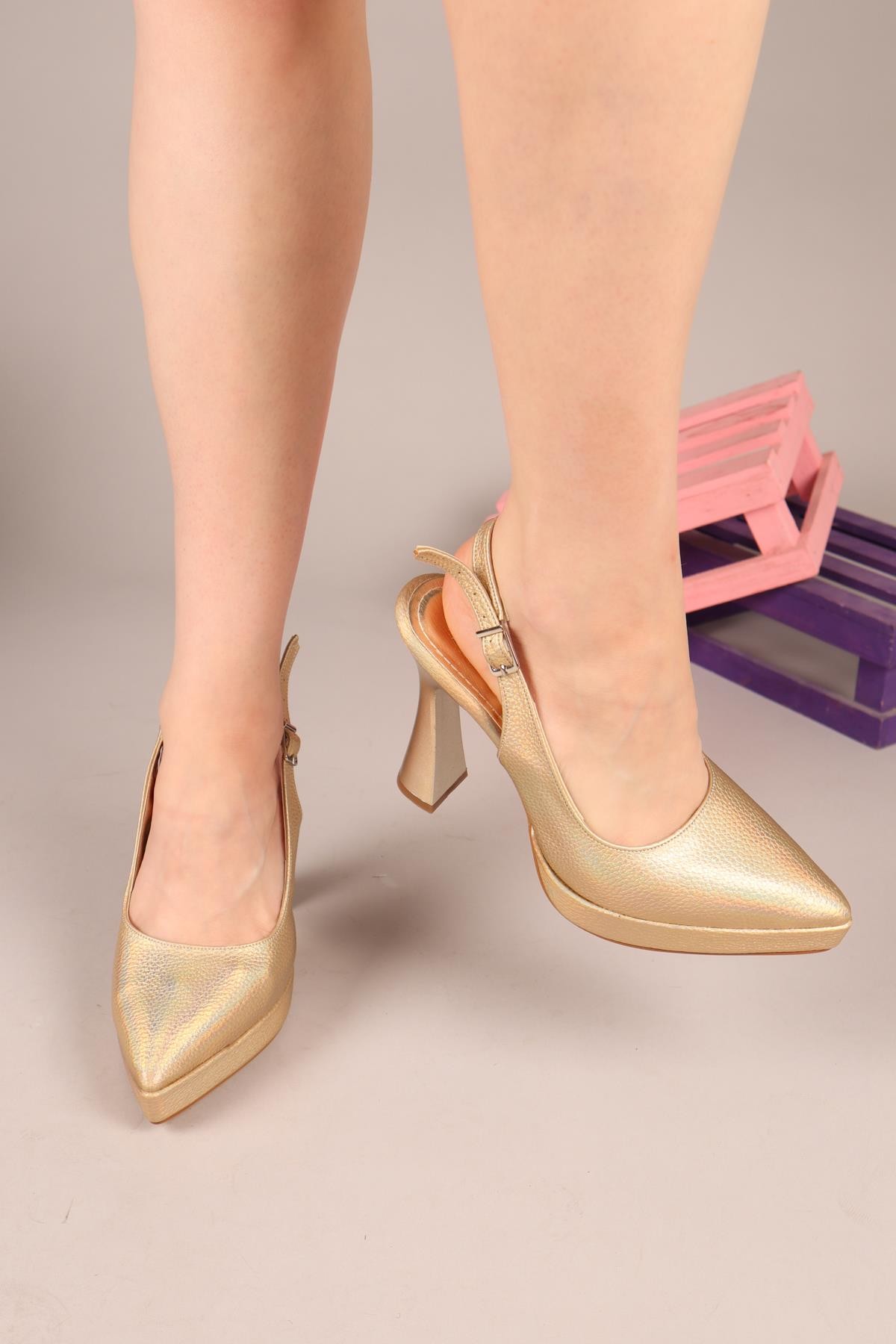 RENİSA Platform Topuklu Stiletto GOLD
