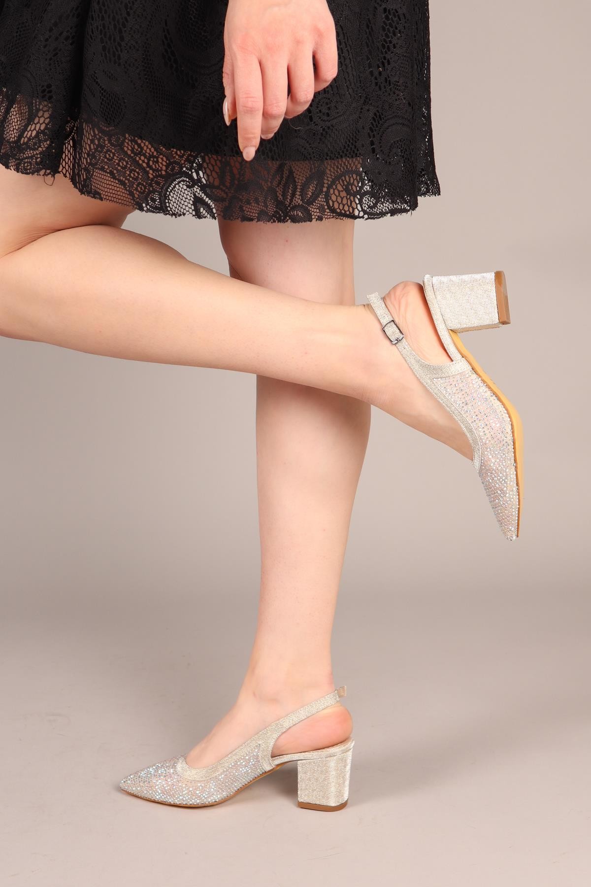 SAFFİA Sim ve Taş Detaylı Topuklu Ayakkabı GOLD