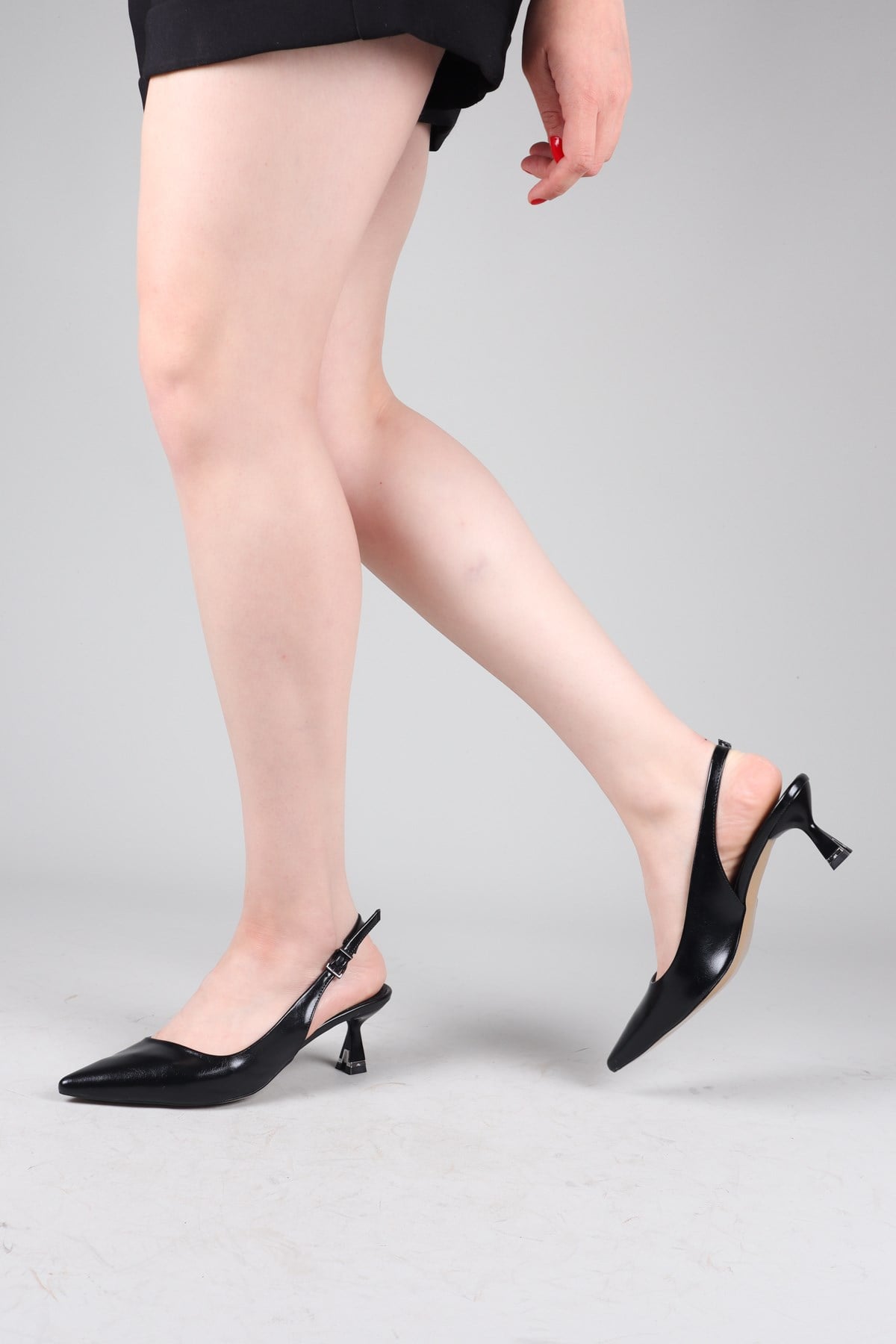 SAHEL Verev Alçak Topuklu Stiletto SİYAH