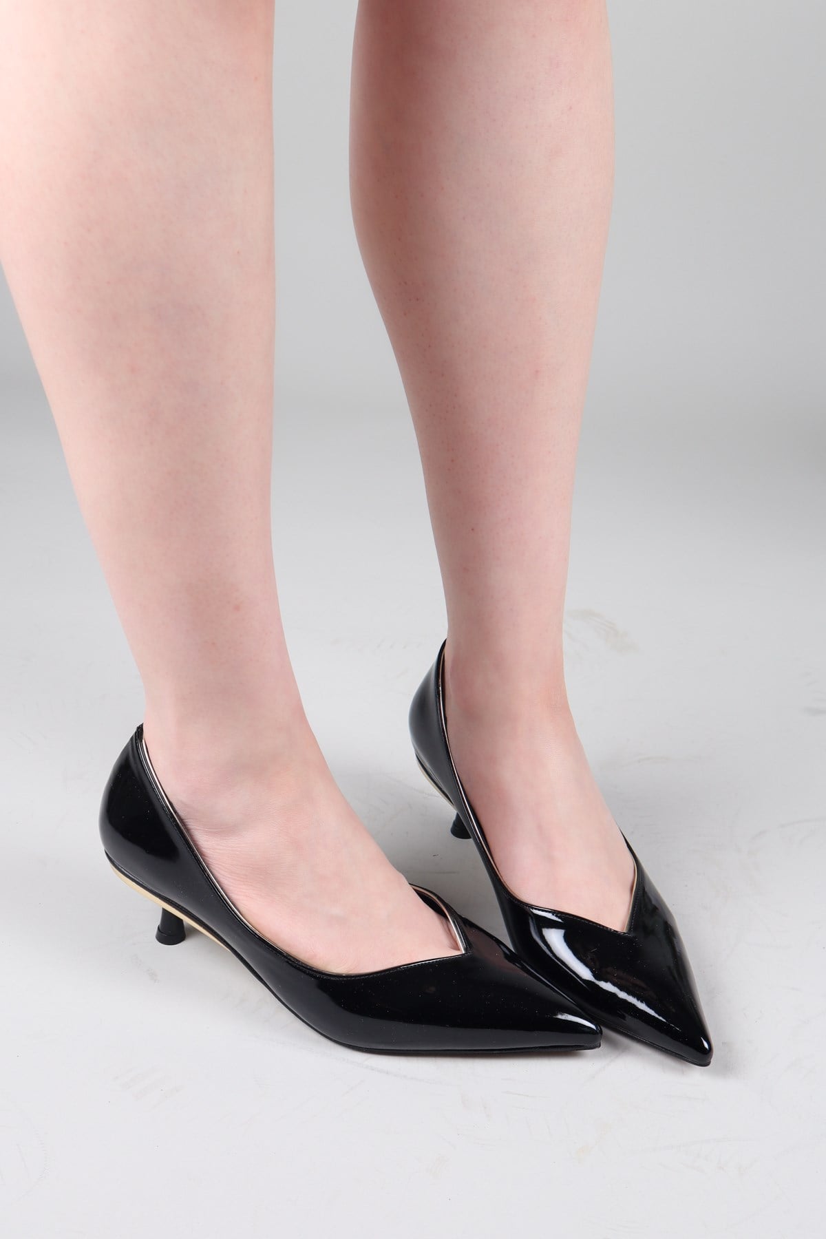 TERESY V Dekolteli Stiletto SİYAH