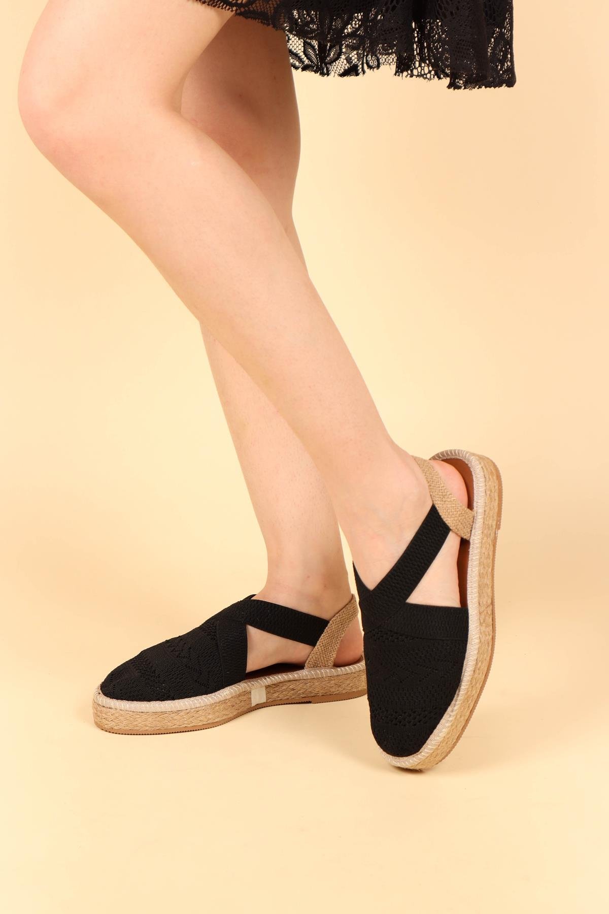 Triko Arkası Açık Babet SİYAH