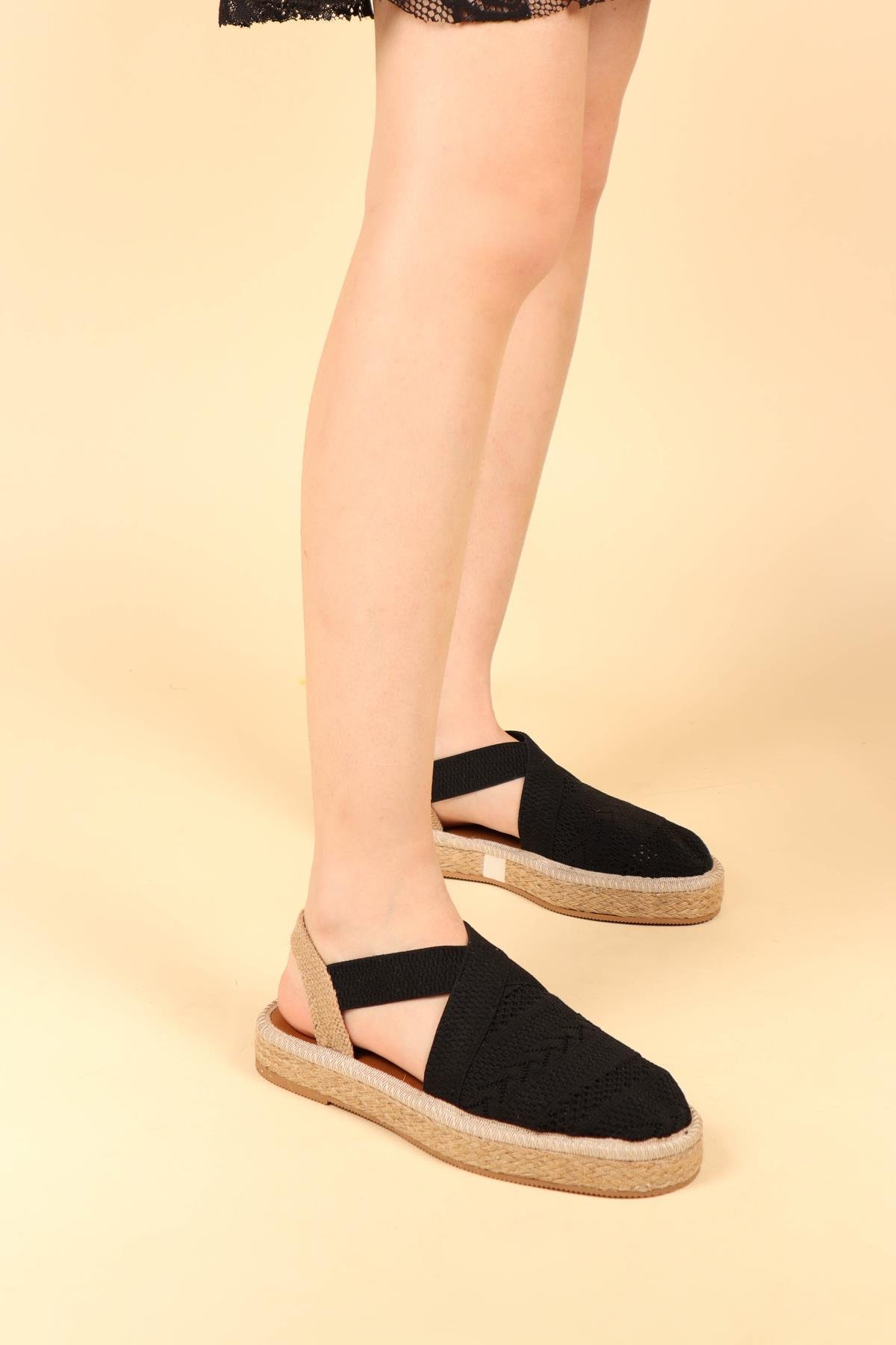 Triko Arkası Açık Babet SİYAH