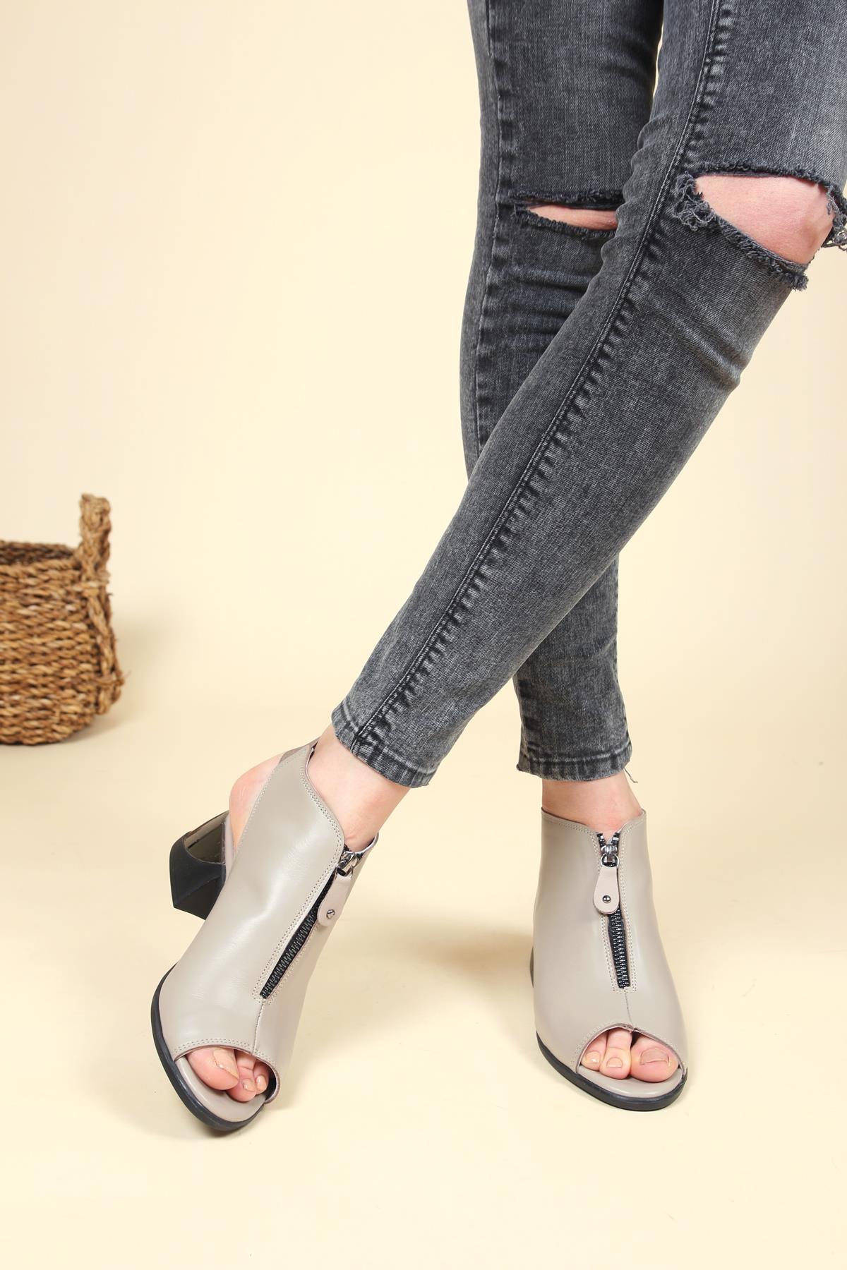 %100 Hakiki Deri Fermuar Detaylı Topuklu Sandalet VİZONTOPUKLU AYAKKABI