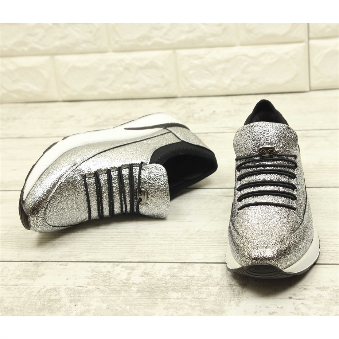 2019/Kristal Gümüş Sneakers