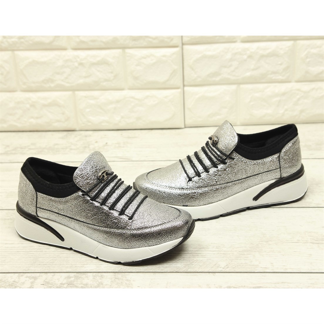 2019/Kristal Gümüş Sneakers