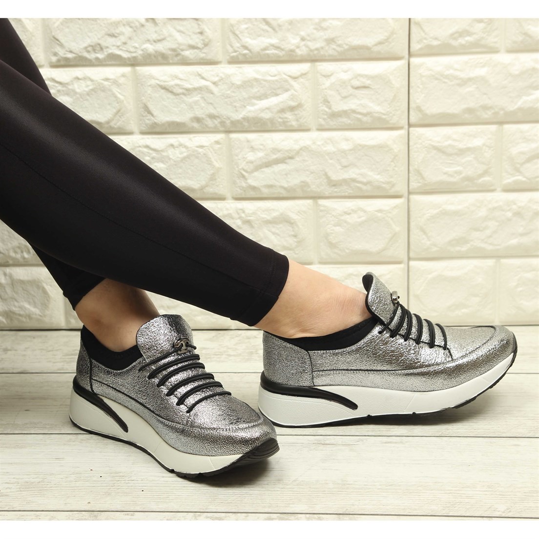 2019/Kristal Gümüş Sneakers