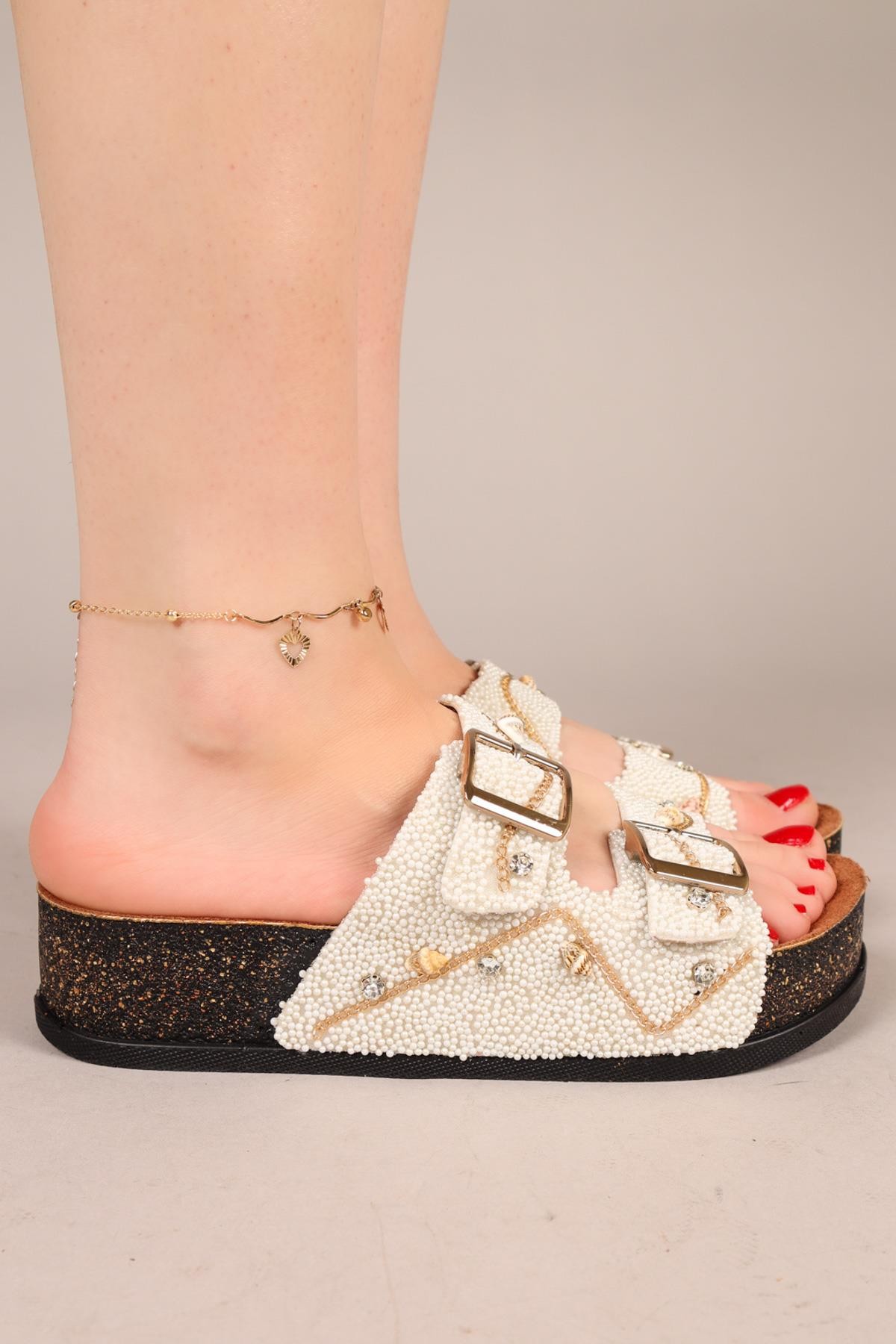 ARTEMİS Mini Aksesuarlı Terlik BEYAZTERLİK