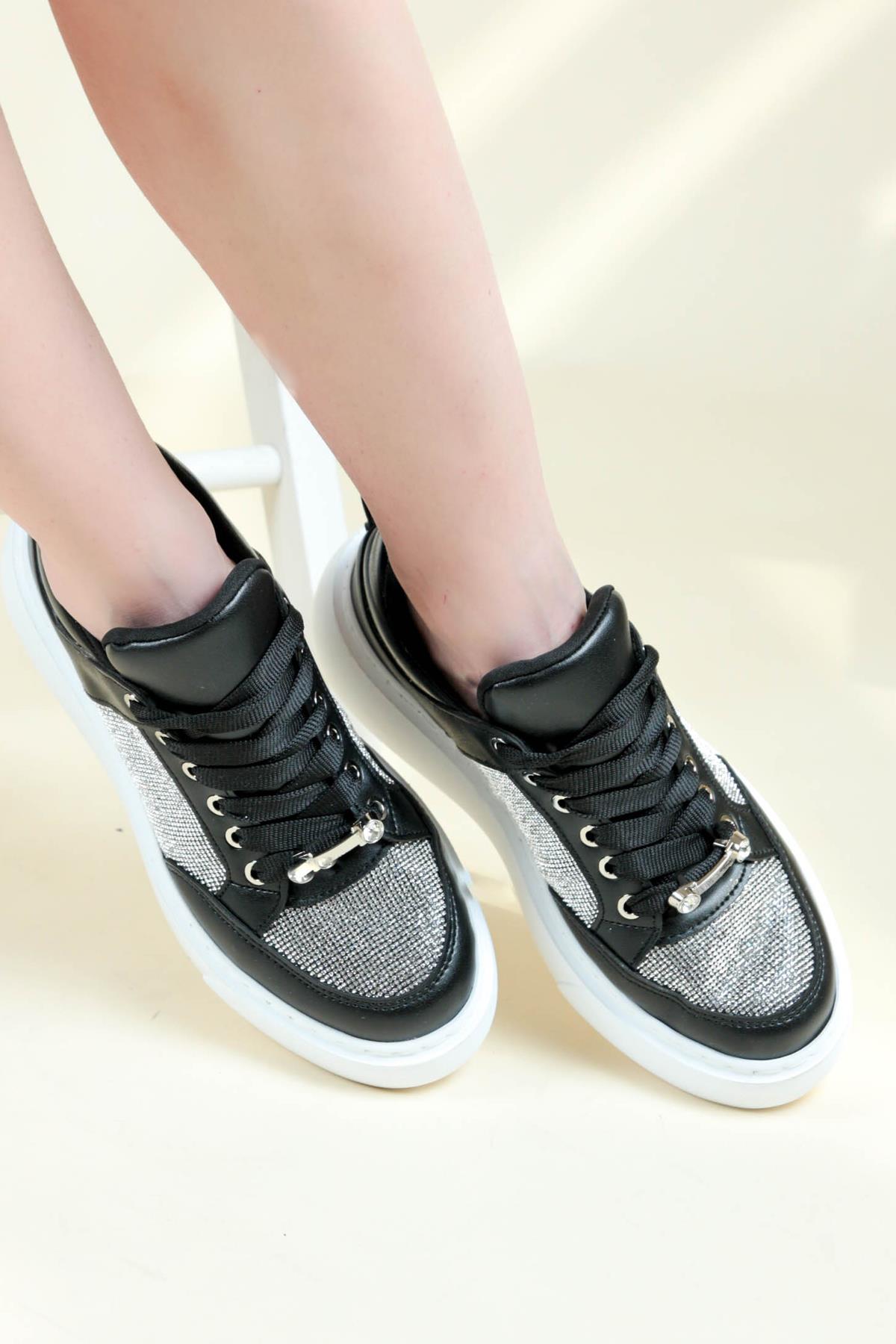 Bağcıklı Çok Taşlı Sneaker SİYAHSPOR AYAKKABI