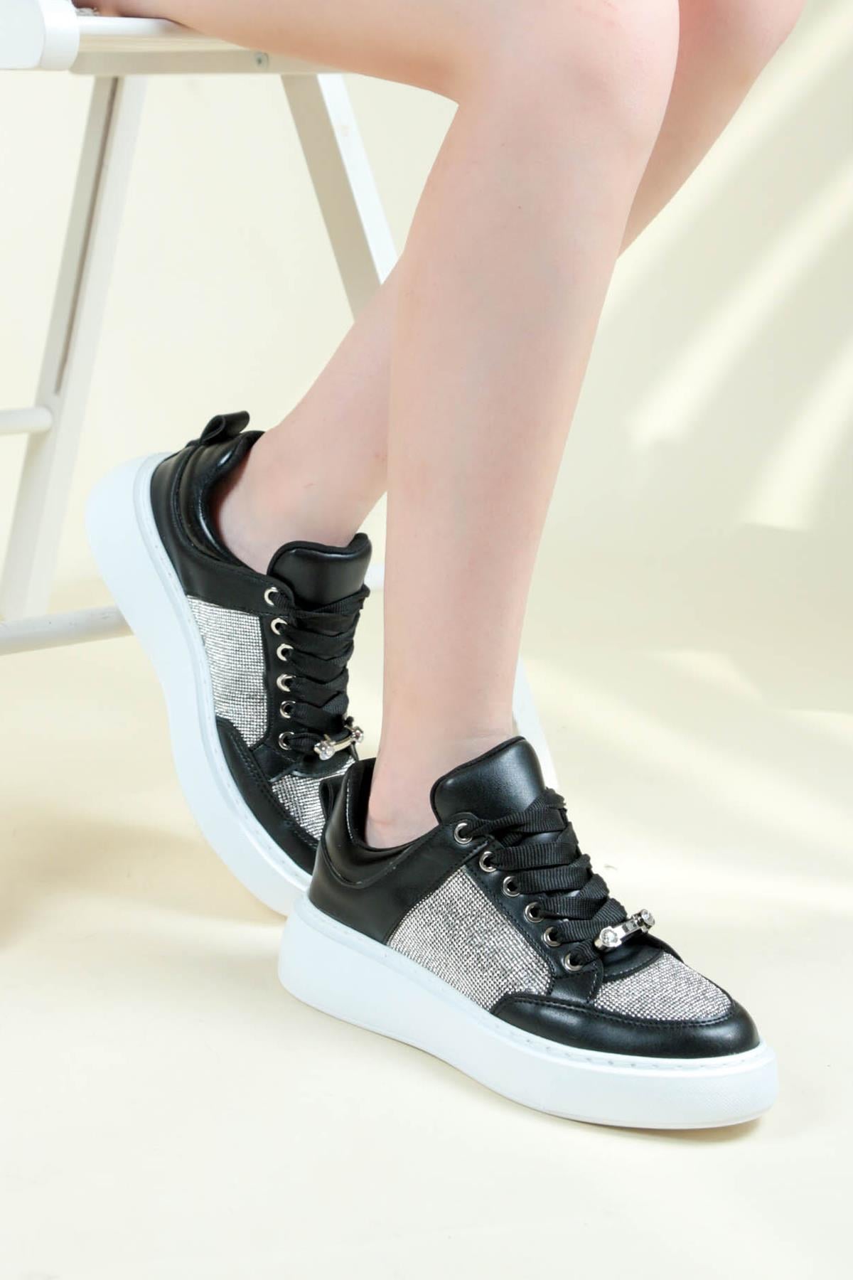 Bağcıklı Çok Taşlı Sneaker SİYAHSPOR AYAKKABI