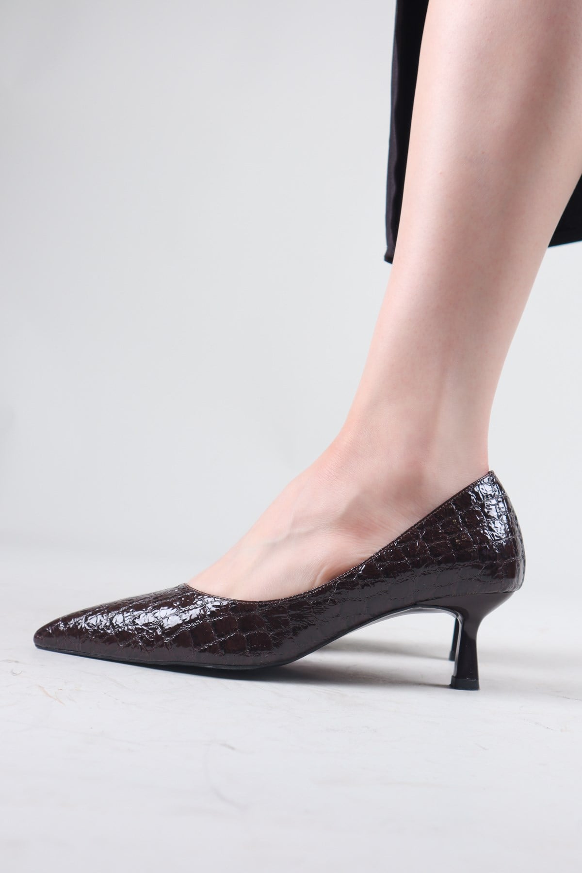 BELAİT Karnı Yarık Rugan Kroko Stiletto KAHVERENGİTOPUKLU AYAKKABI
