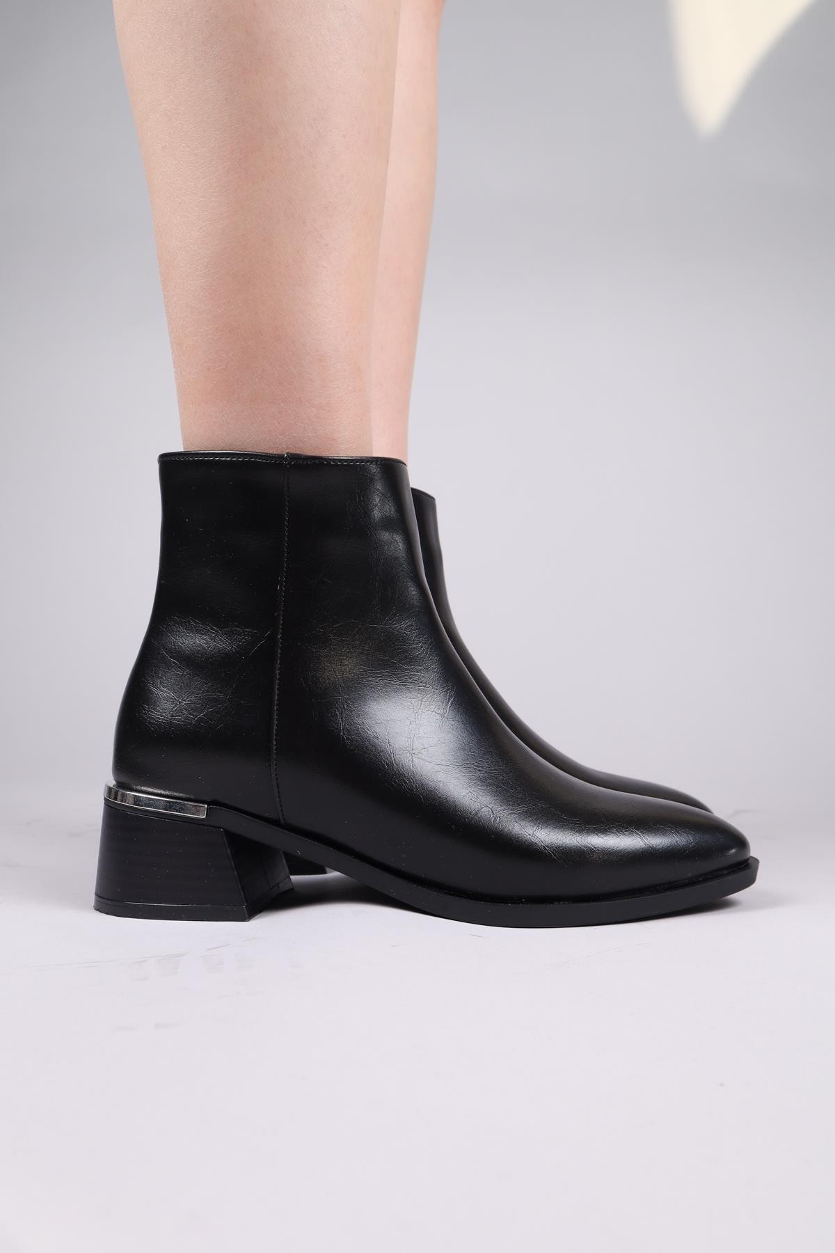 BENELLA Düz Alçak Topuklu Bot SİYAHBOT