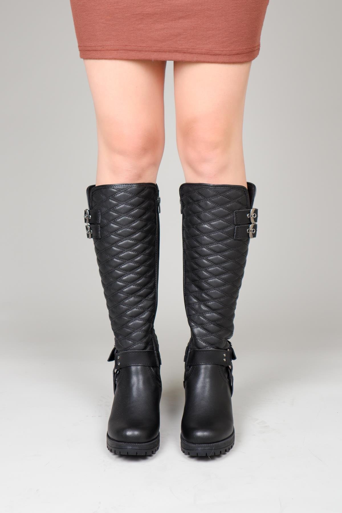 BLODWEN Kapitoneli Çizme SİYAHÇİZME 