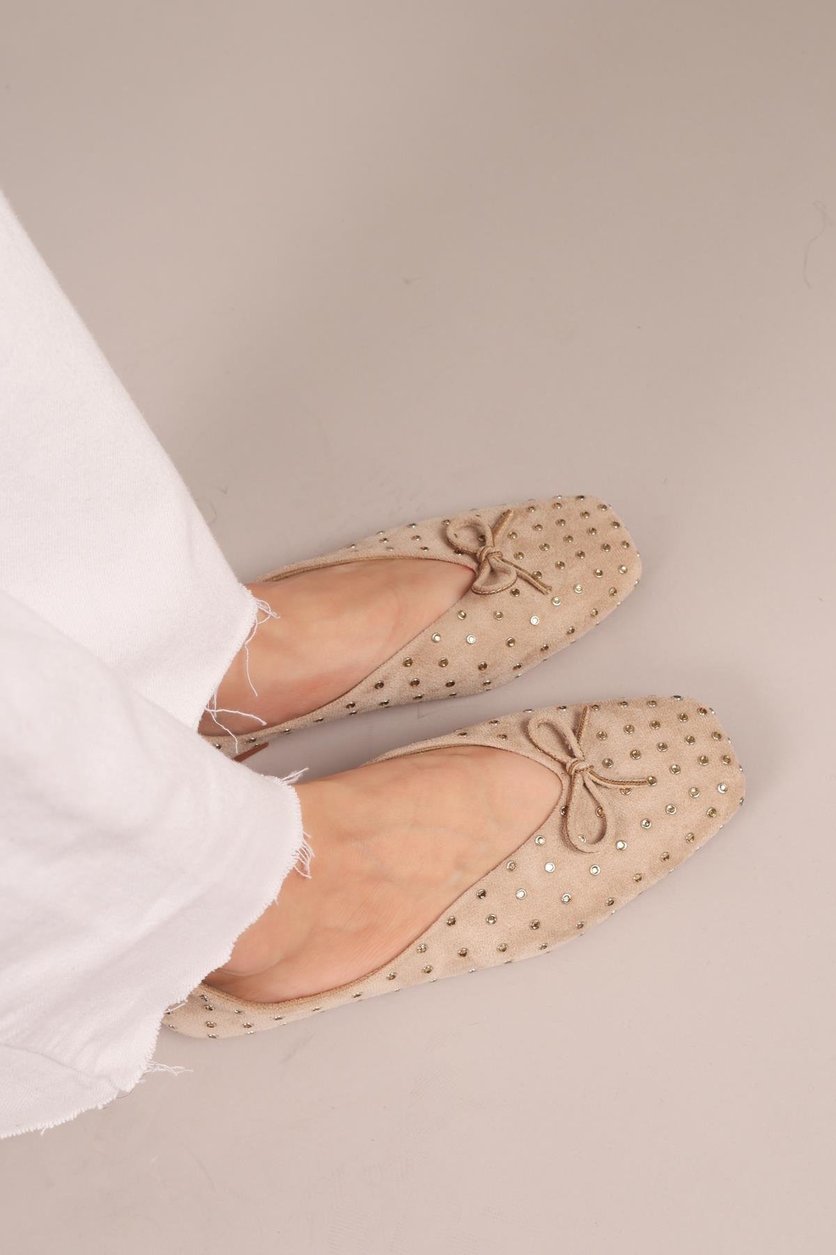 BOTROP Fiyonklu Süet Babet BEJBABET