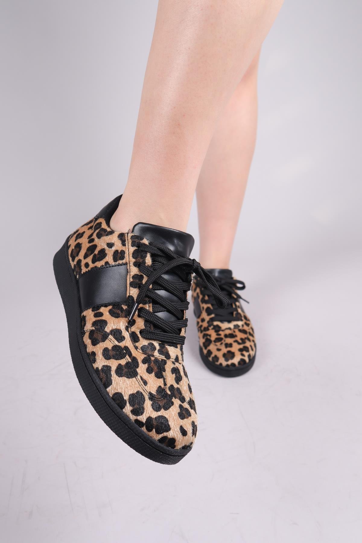 CARVER Leopar Desenli Sneakers SİYAHSPOR AYAKKABI