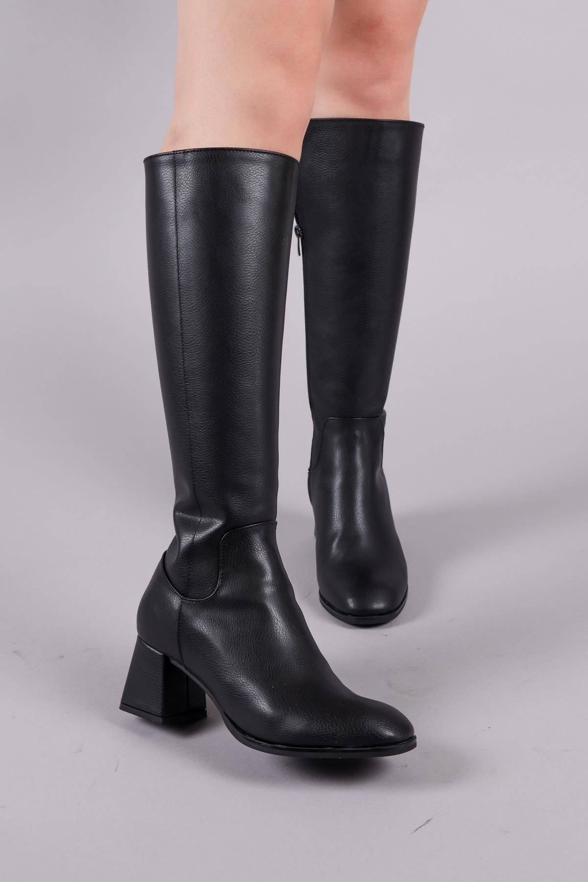 CHİMAY Aksesuarsız Topuklu Çizme SİYAHÇİZME 