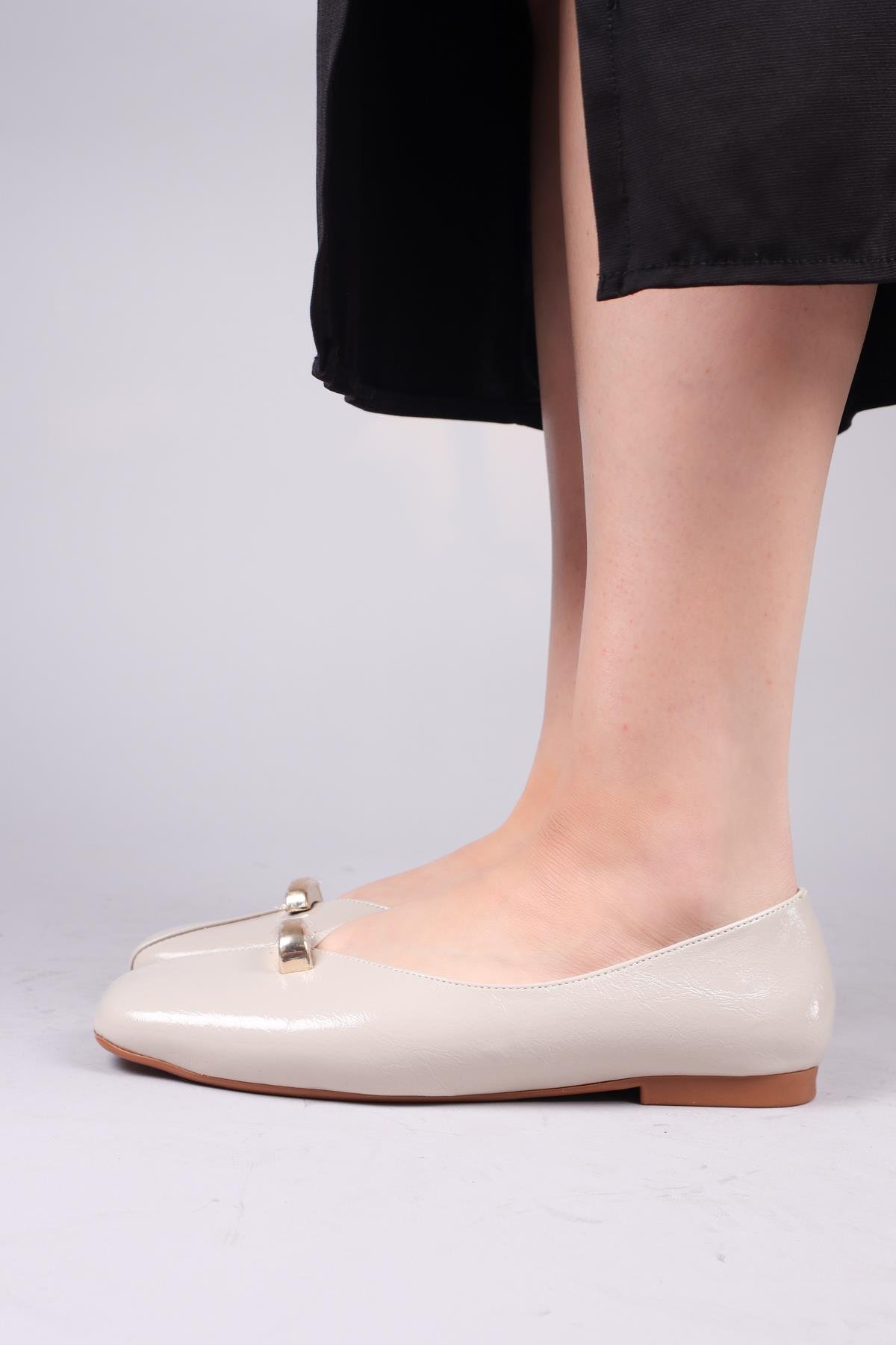 CHIN Gold Tokalı Babet BEJ BABET