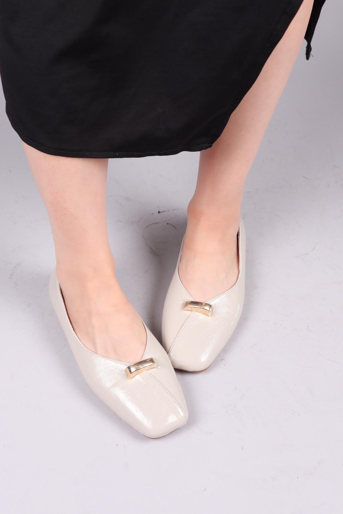 CHIN Gold Tokalı Babet BEJ BABET