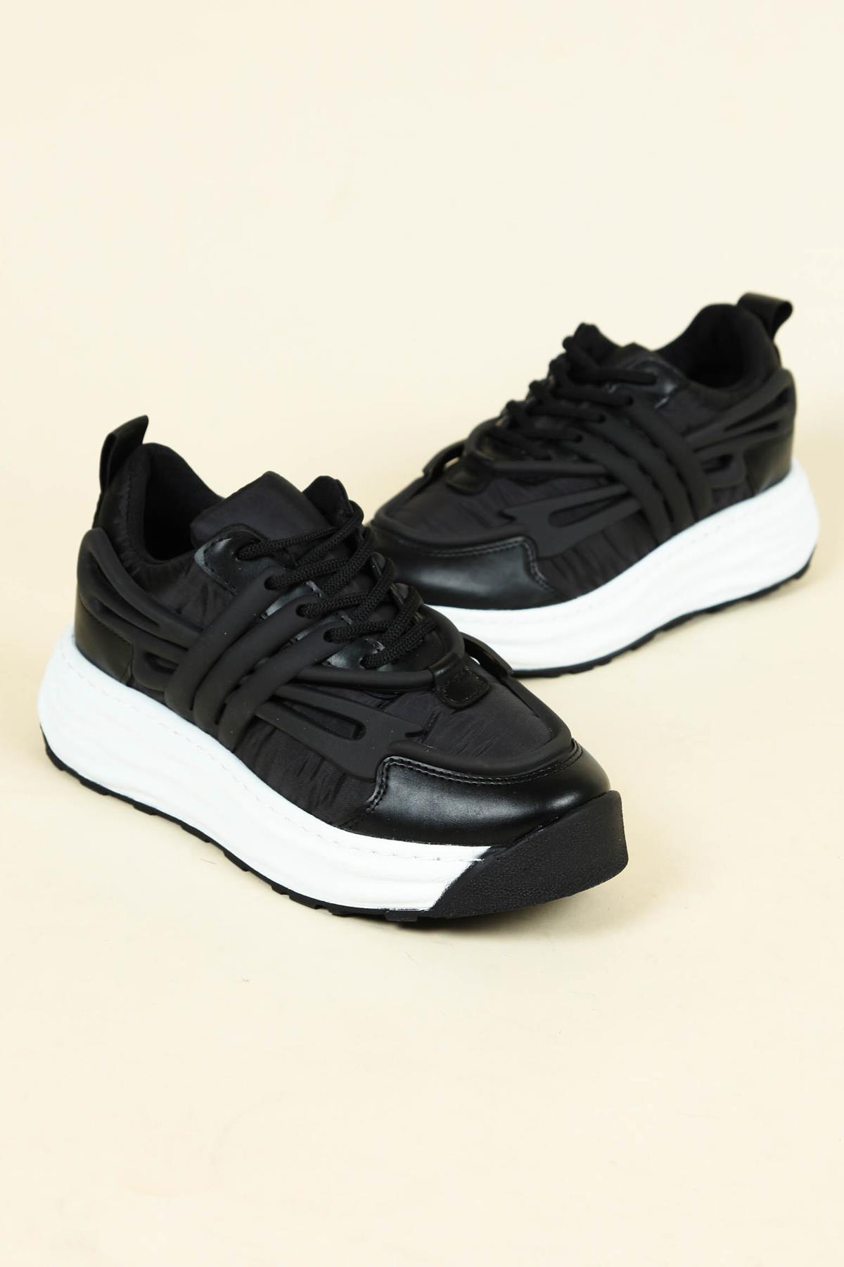 Cilt Garnili Paraşüt Spor Ayakkabı SİYAH