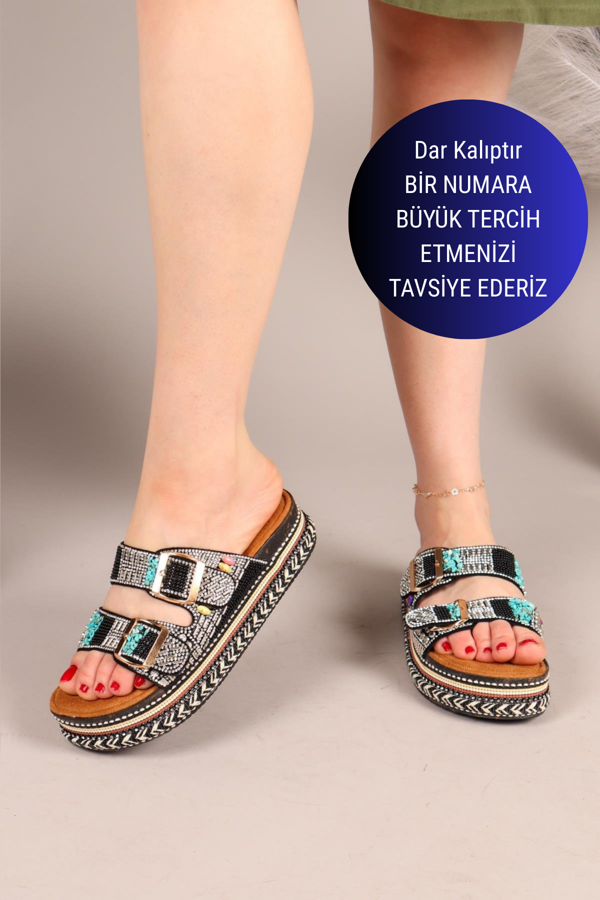 CONCHA Boncuk ve Taş Aksesuarlı Terlik SİYAHTERLİK