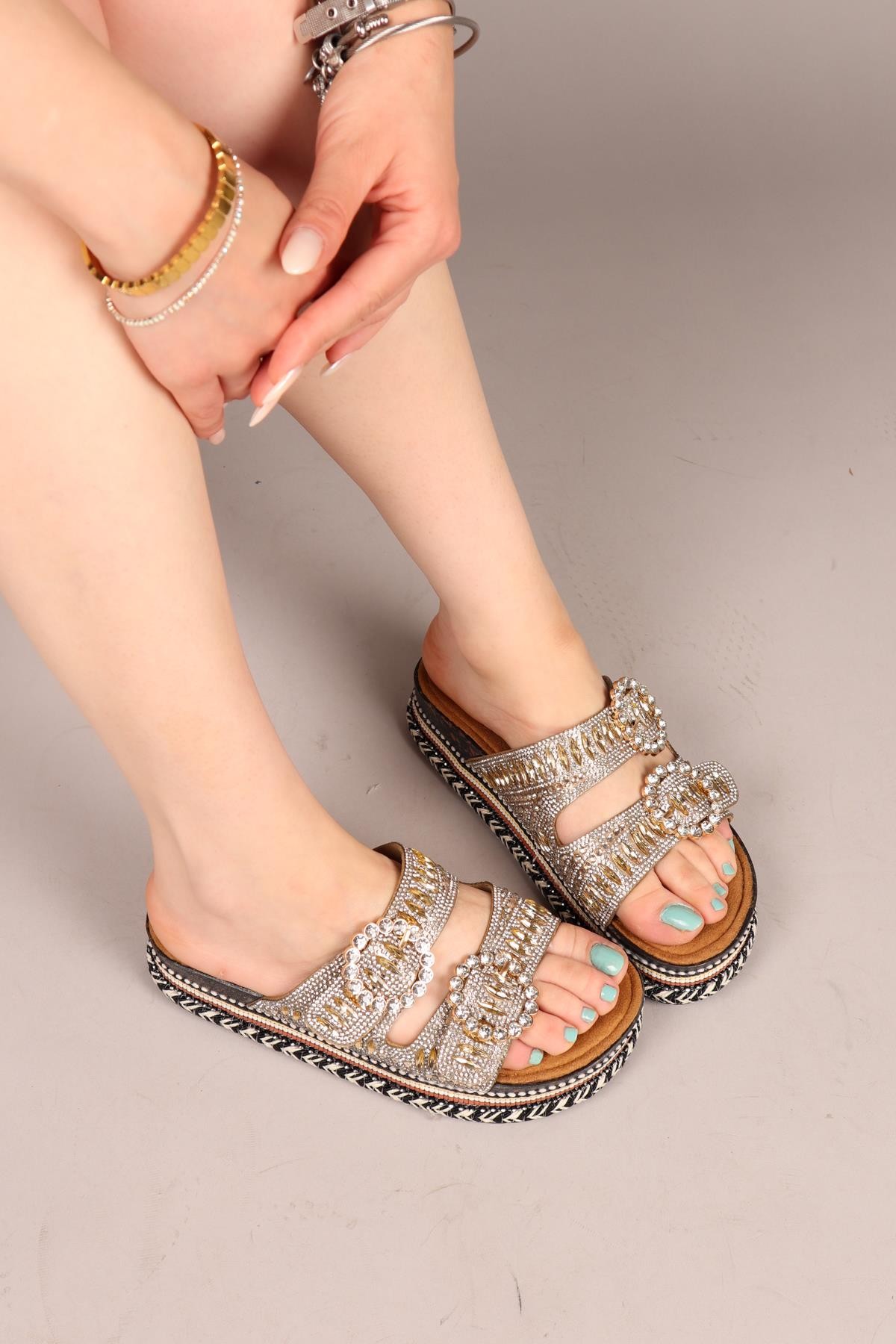 DİAMOND Taşlı Terlik GOLDTERLİK