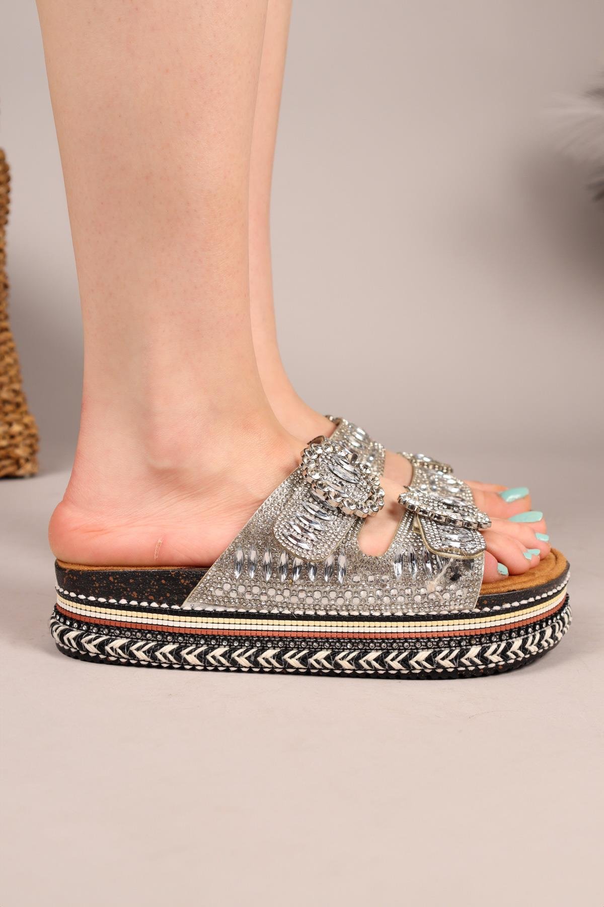 DİAMOND Taşlı Terlik GÜMÜŞTERLİK