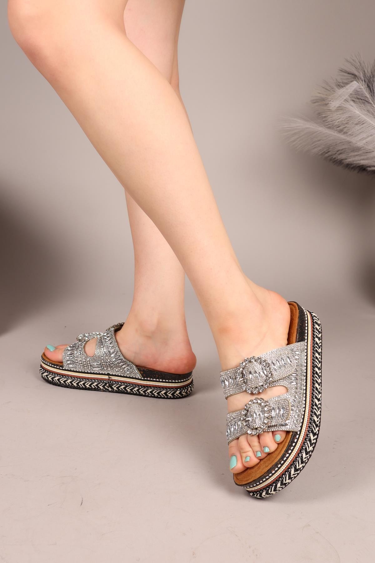 DİAMOND Taşlı Terlik GÜMÜŞTERLİK