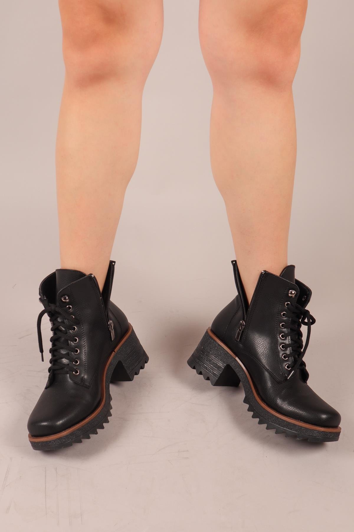 DORRA Kalın Topuklu Bağcıklı Bot SİYAHBOT