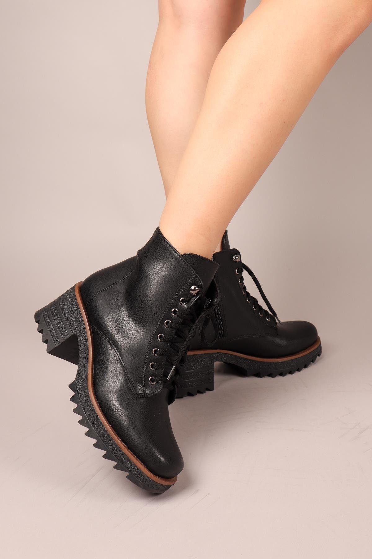 DORRA Kalın Topuklu Bağcıklı Bot SİYAHBOT