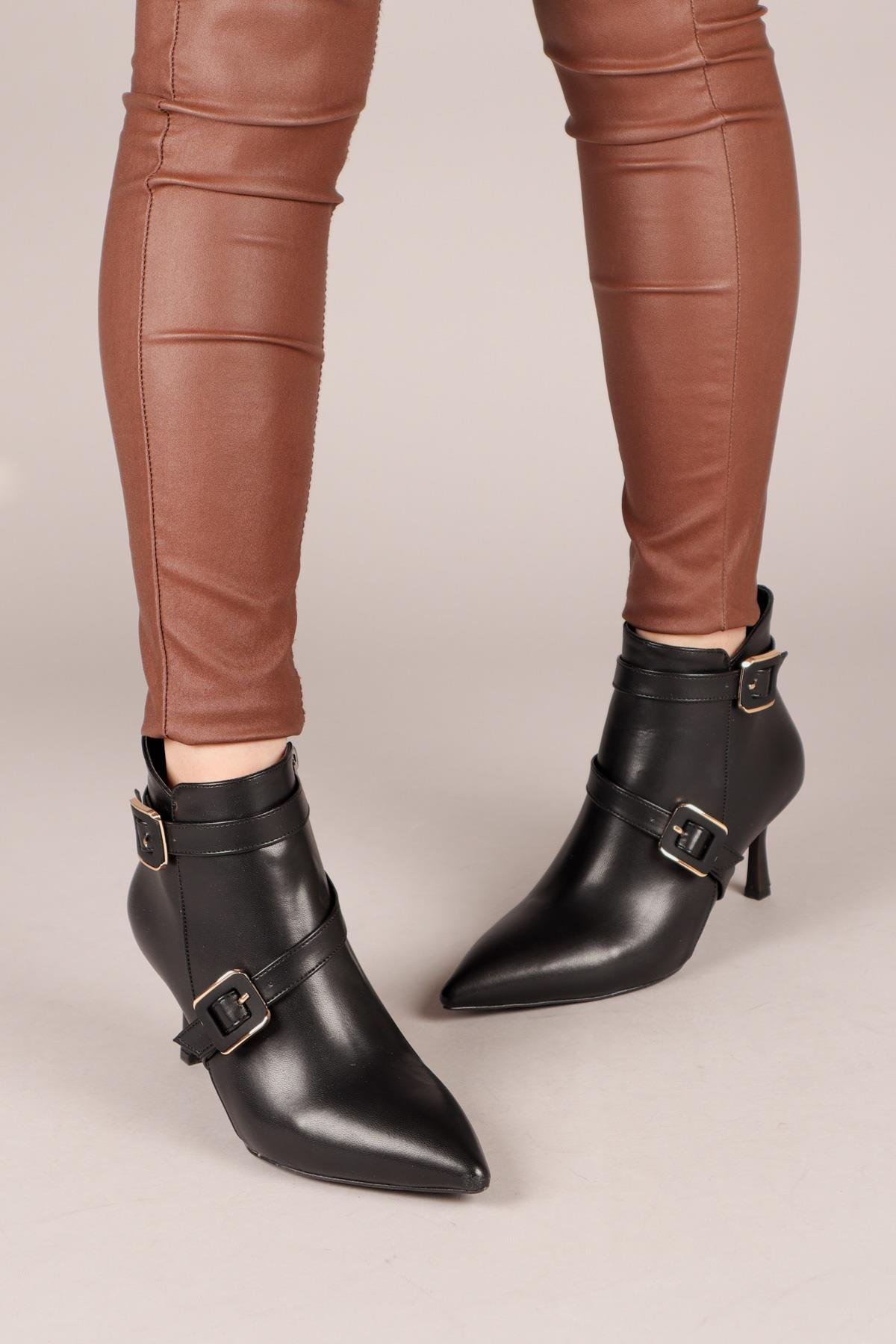 ERİKA Cilt Tokalı Topuklu Bot SİYAHBOT