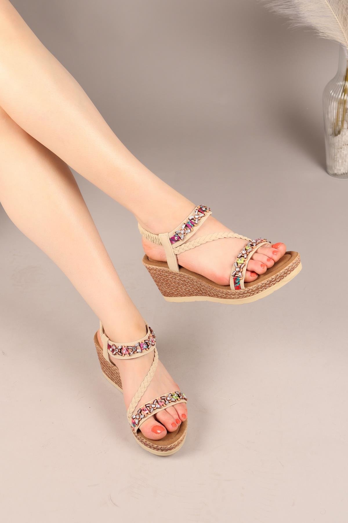 FANEL Örgü Biyeli Dolgu Topuklu Ayakkabı BEJDOLGU TOPUKLU