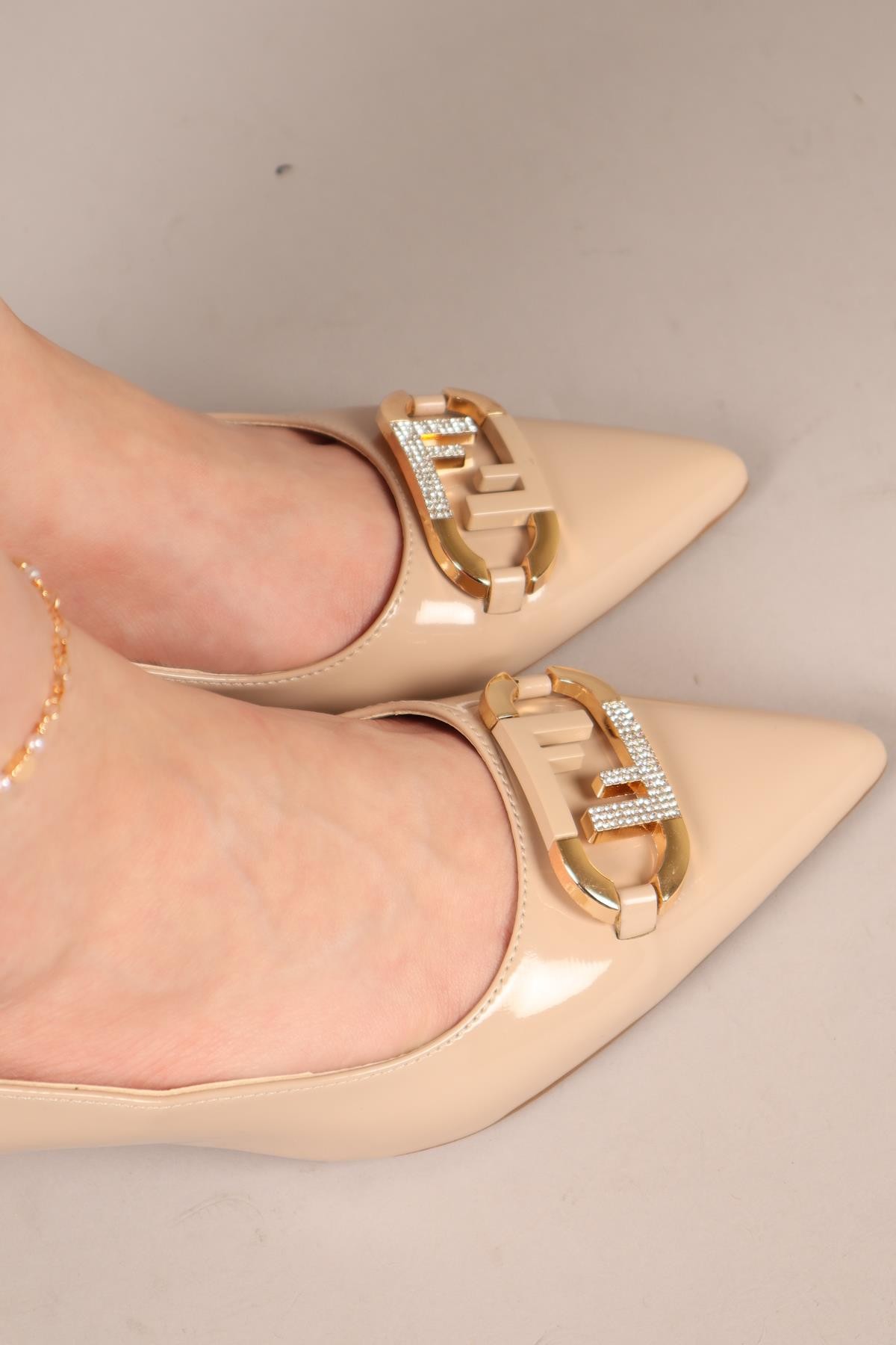 FAUNA Gold Tokalı Rugan Stiletto BEJTOPUKLU AYAKKABI