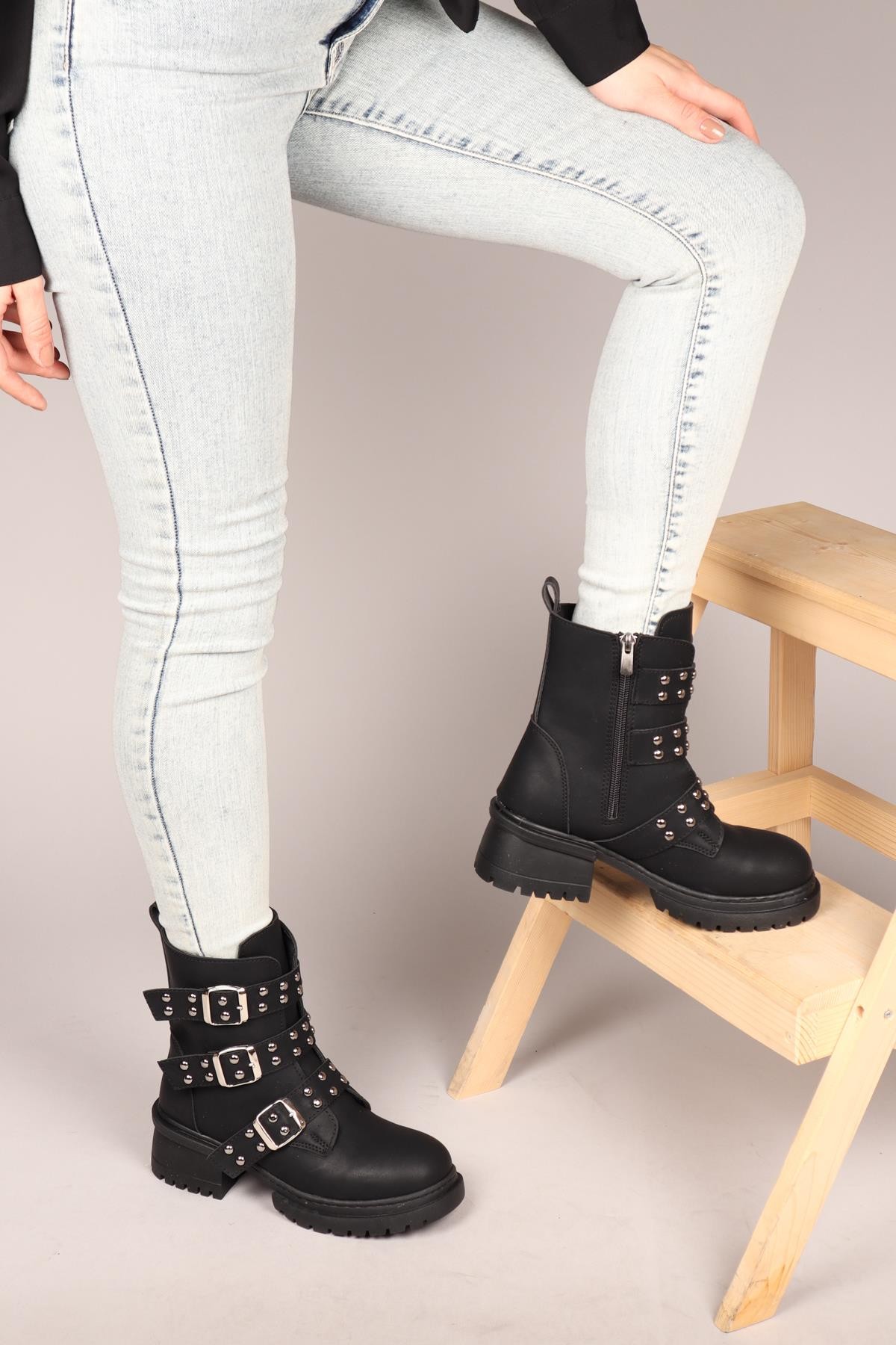 FEMKE Troklu Kadın Bot SİYAHBOT