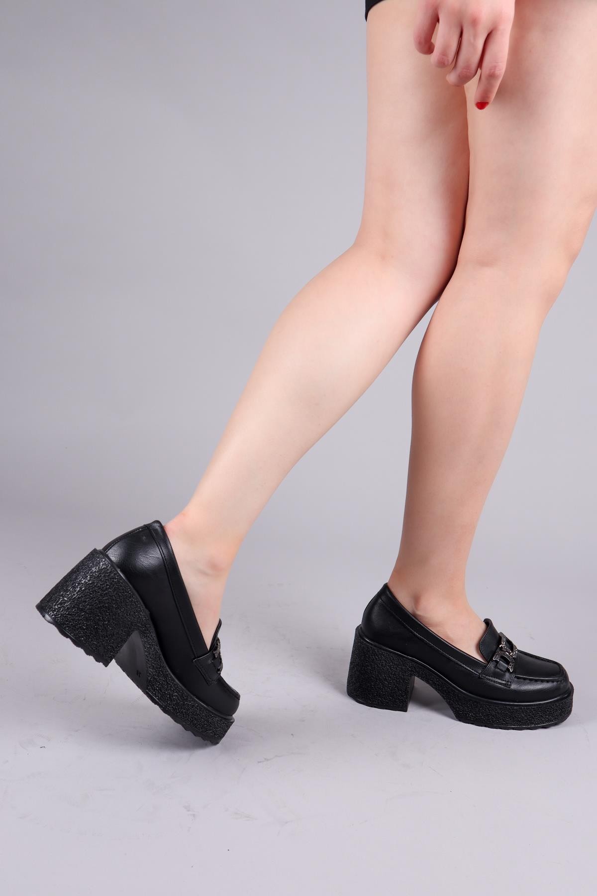 FERLAC Taşlı Tokalı Kalın Topuklu Loafer SİYAHTOPUKLU AYAKKABI