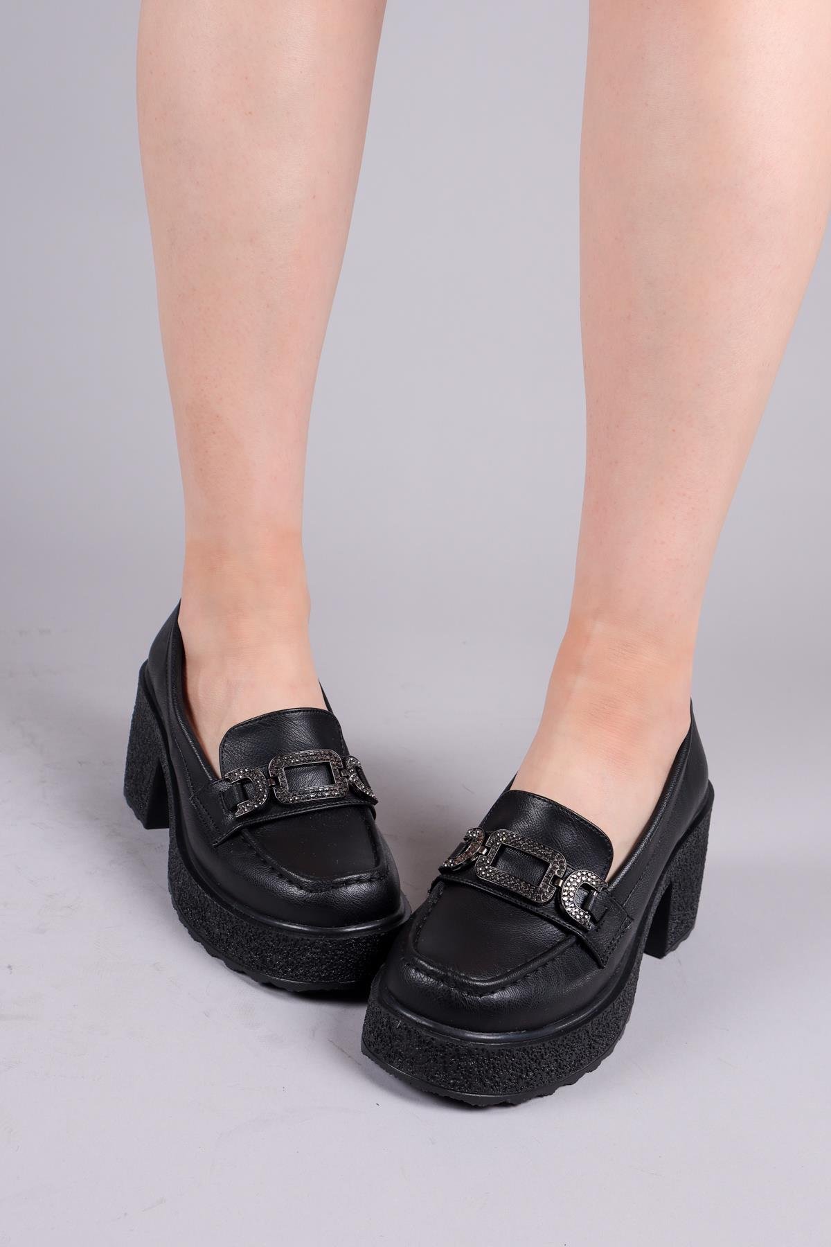 FERLAC Taşlı Tokalı Kalın Topuklu Loafer SİYAHTOPUKLU AYAKKABI